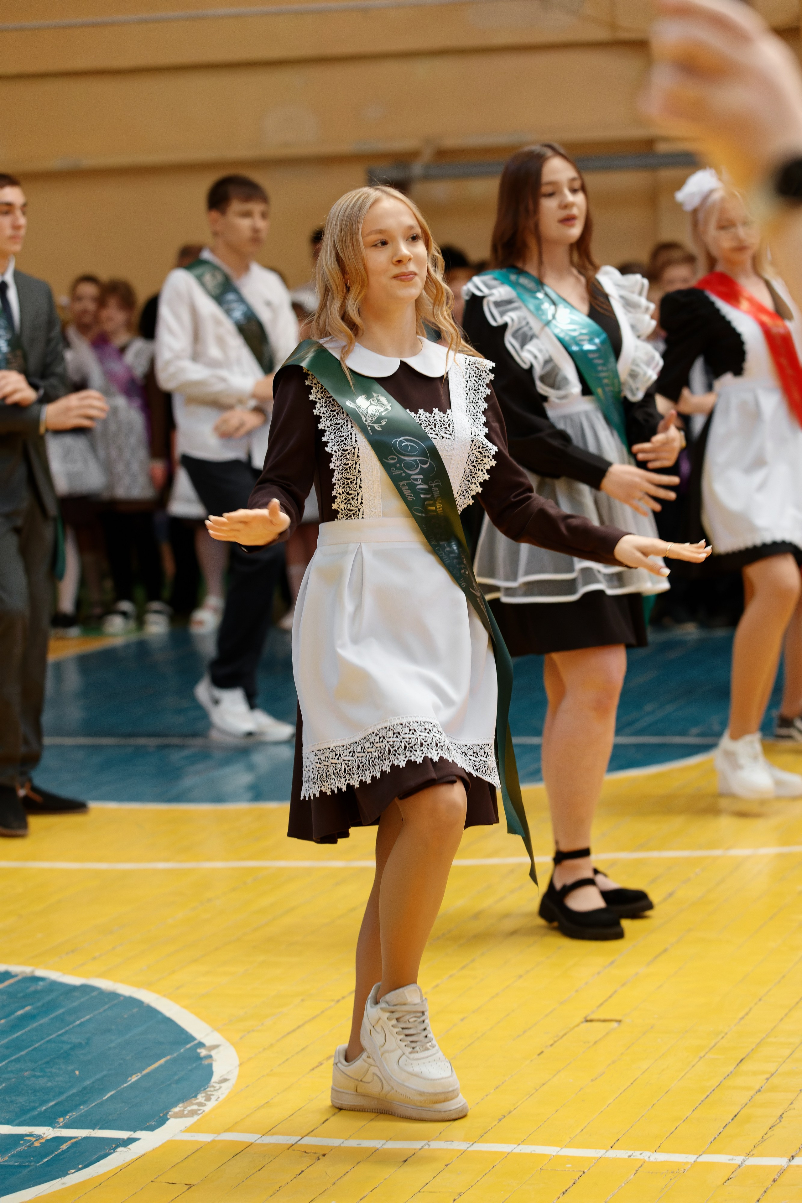 Последний звонок Школа № 42. Семейный фотограф — Макс Белогрудов