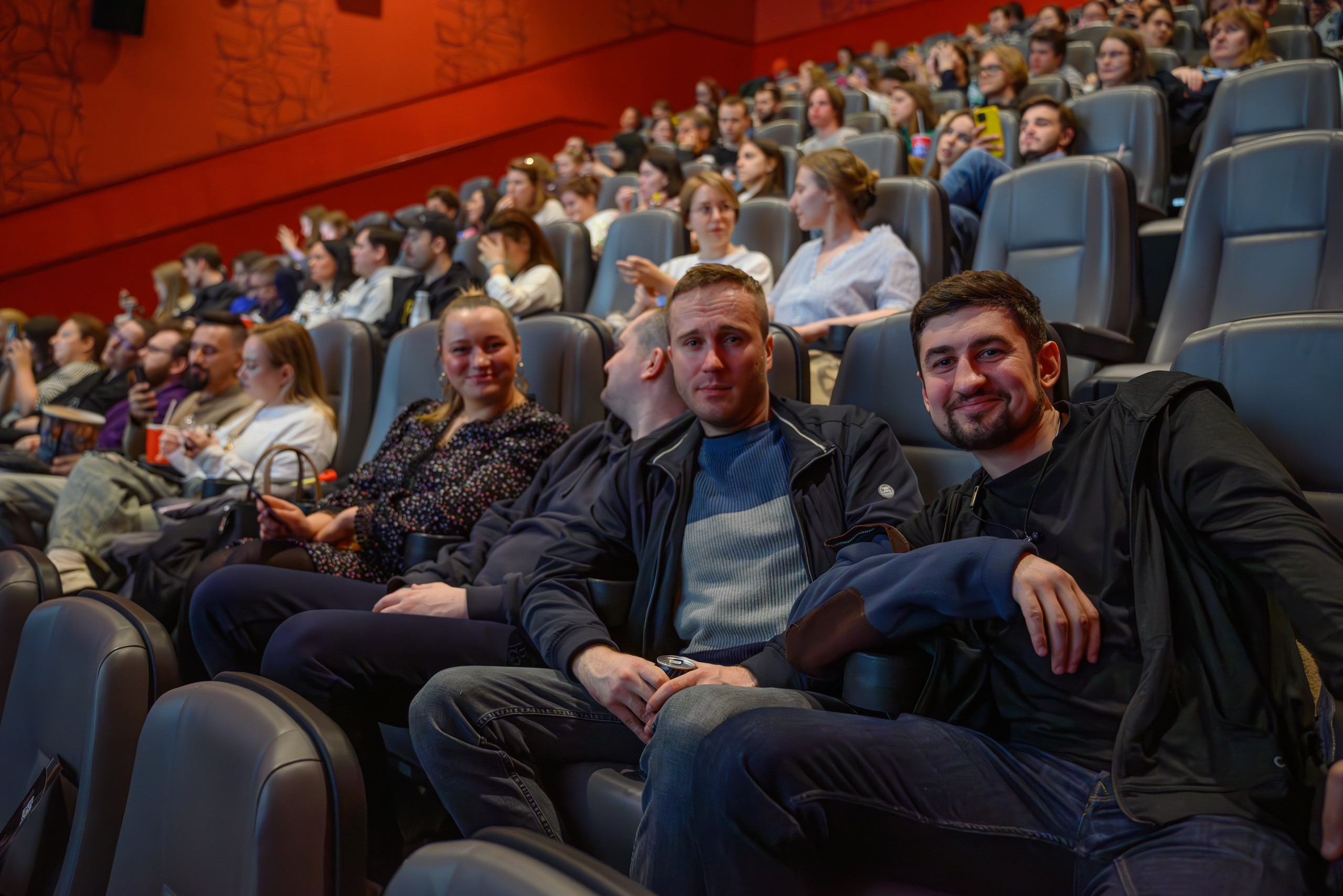 Предпремьерные съёмки кинопоказов. Семейный, уличный и пейзажный фотограф в Москве Никифоров Виктор