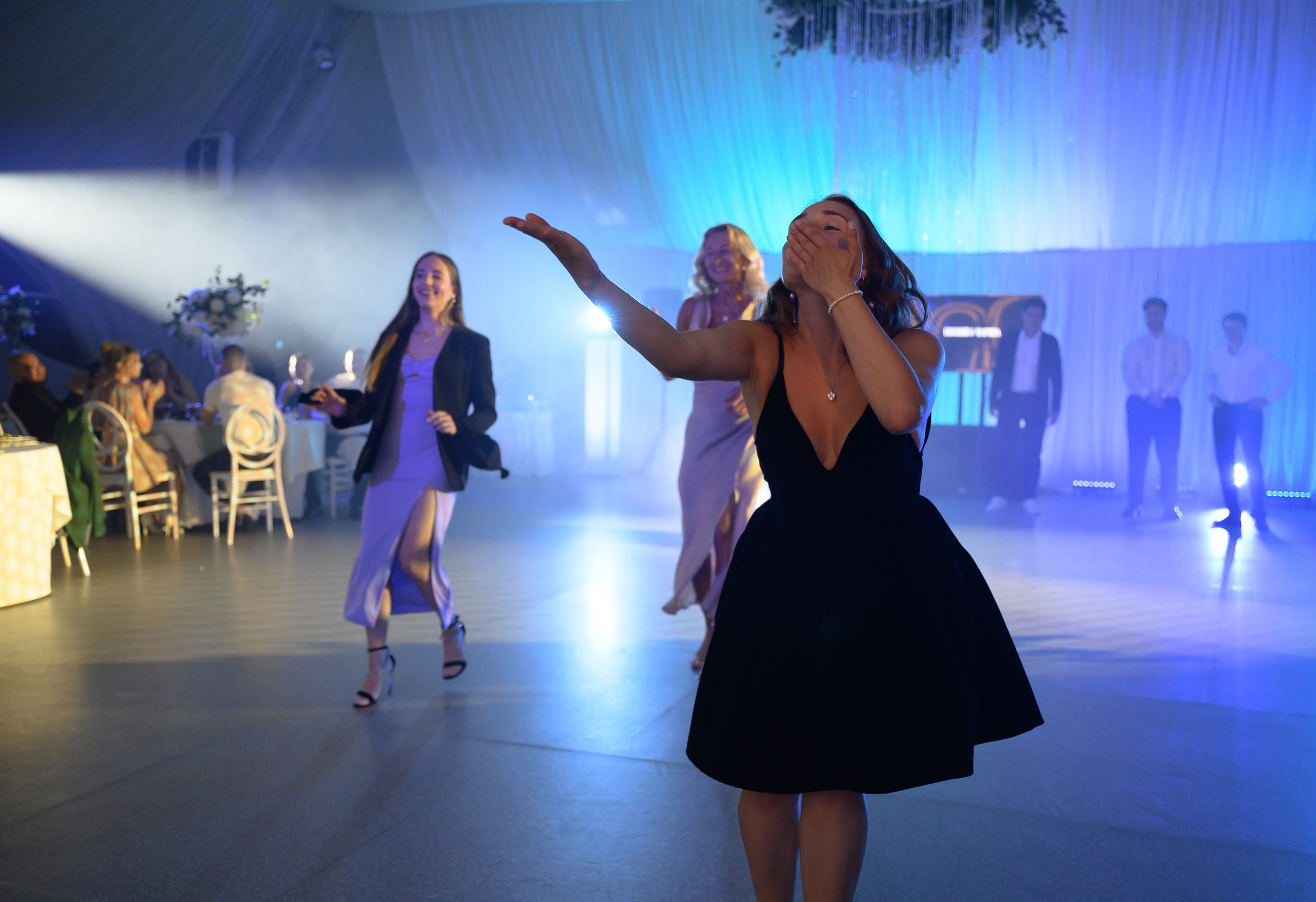 Женя & Марина, Загородная Свадьба на берегу озера. Свадебный фотограф Тюмень Анастасия Битная