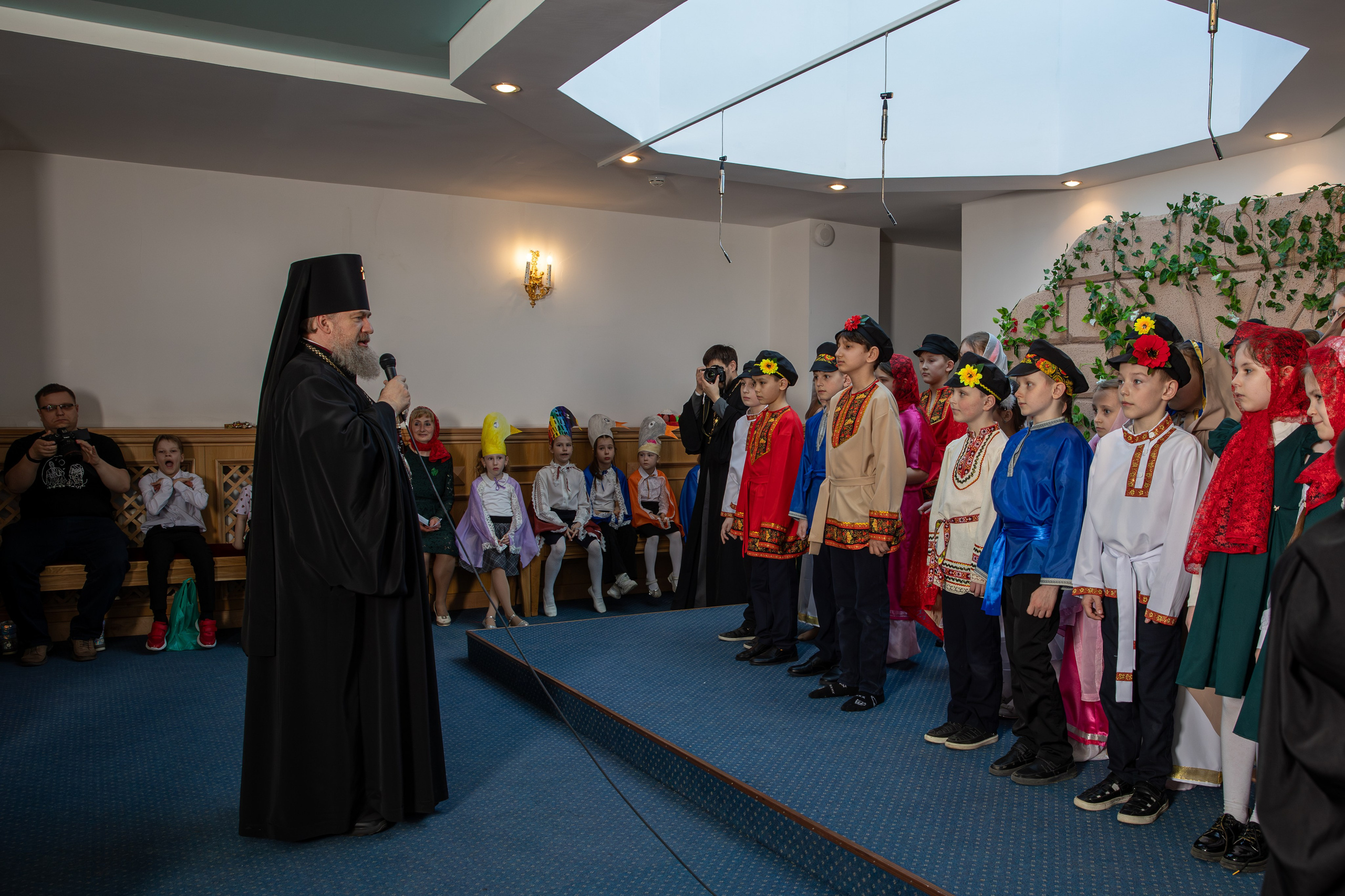 Пасхальный концерт Воскресная школа 2025. Фотограф Таинств Крещение и Венчания г. Магадан Власова Ульяна