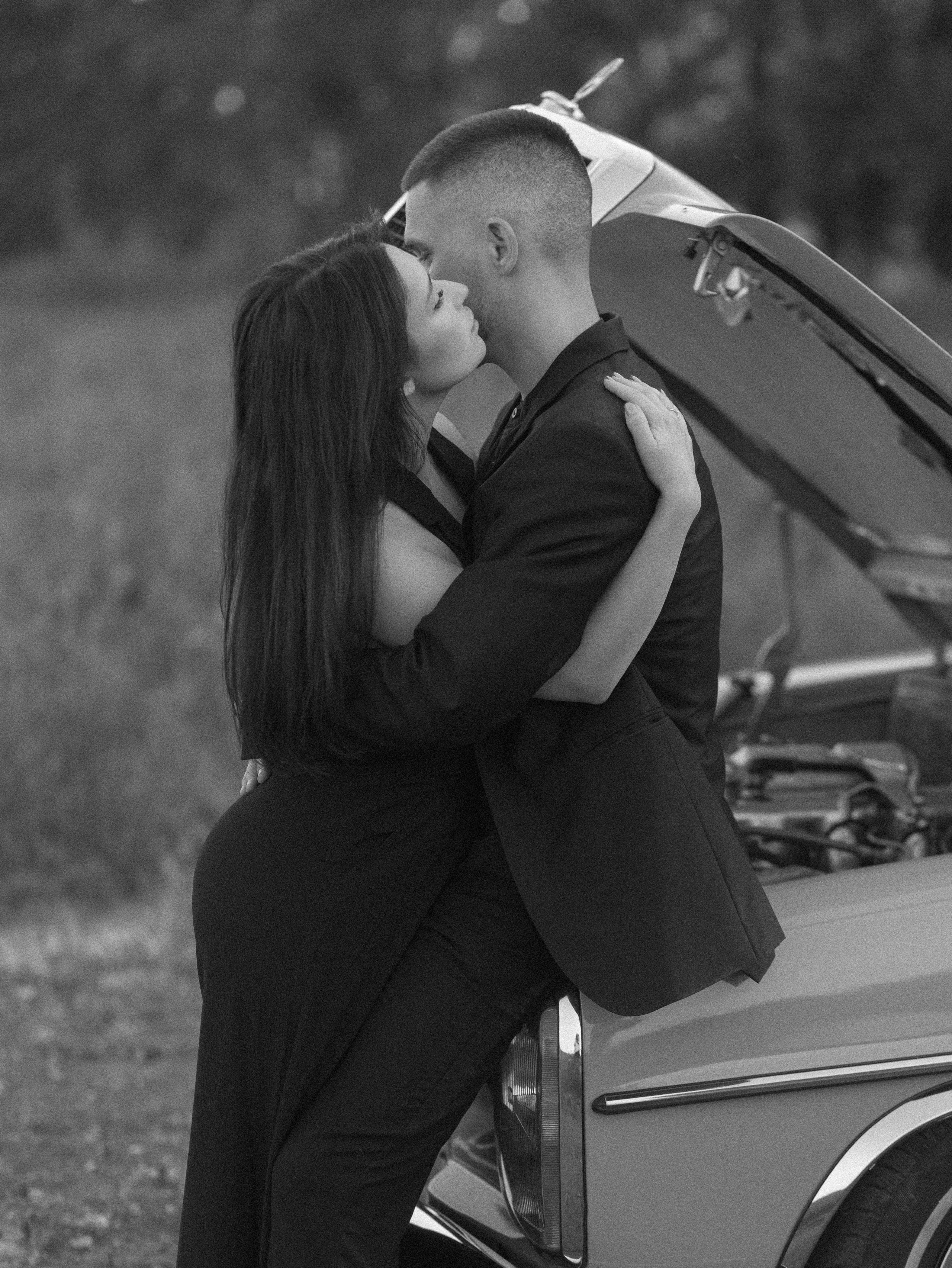 ТАНЯ И БУЛАТ, РЕТРО МАШИНА. Свадебный и индивидуальный фотограф в Челябинске Евгения Негодяева