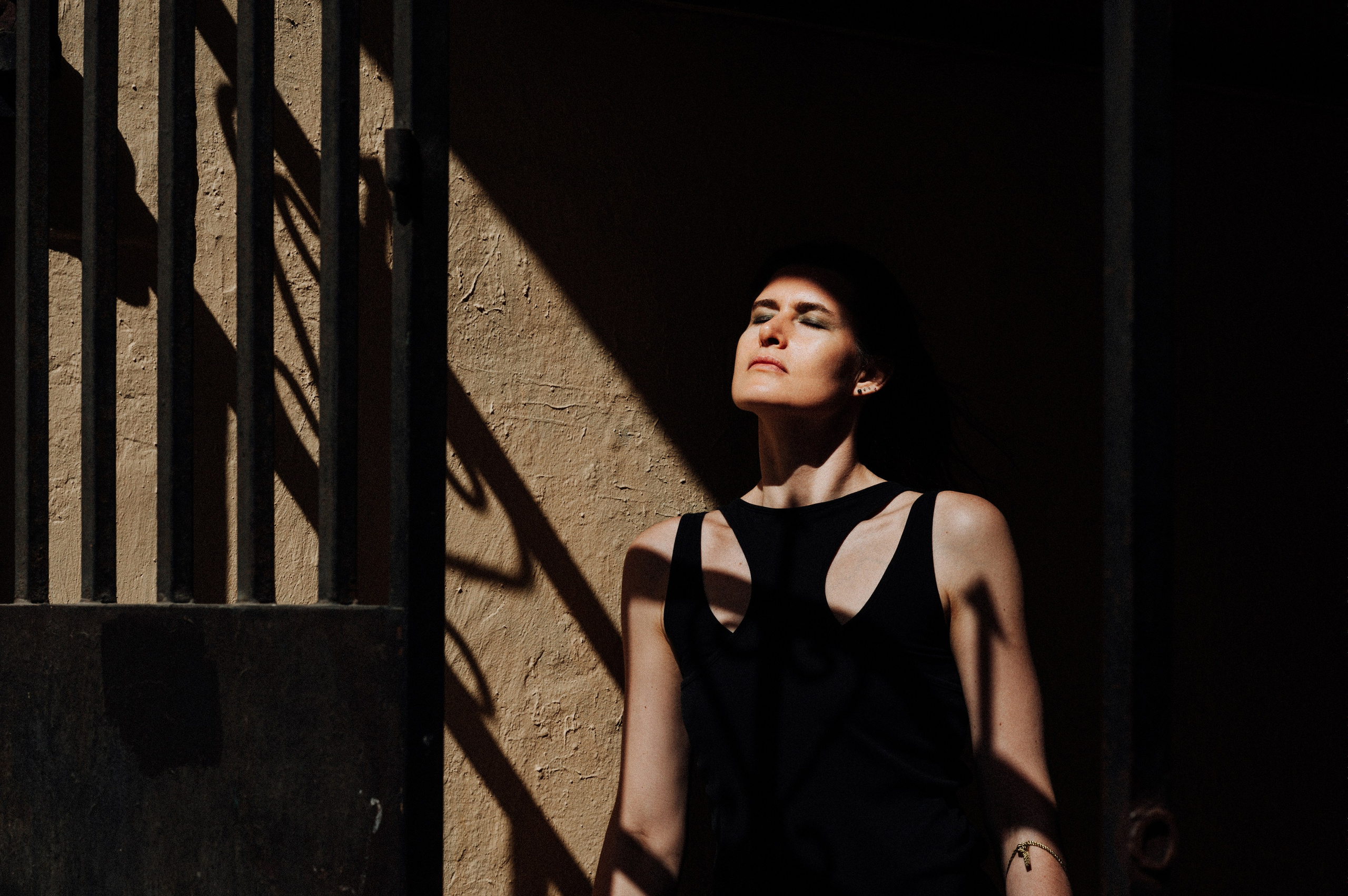 Из тени в сон. Портретный и лайфстайл фотограф в Санкт-Петербурге