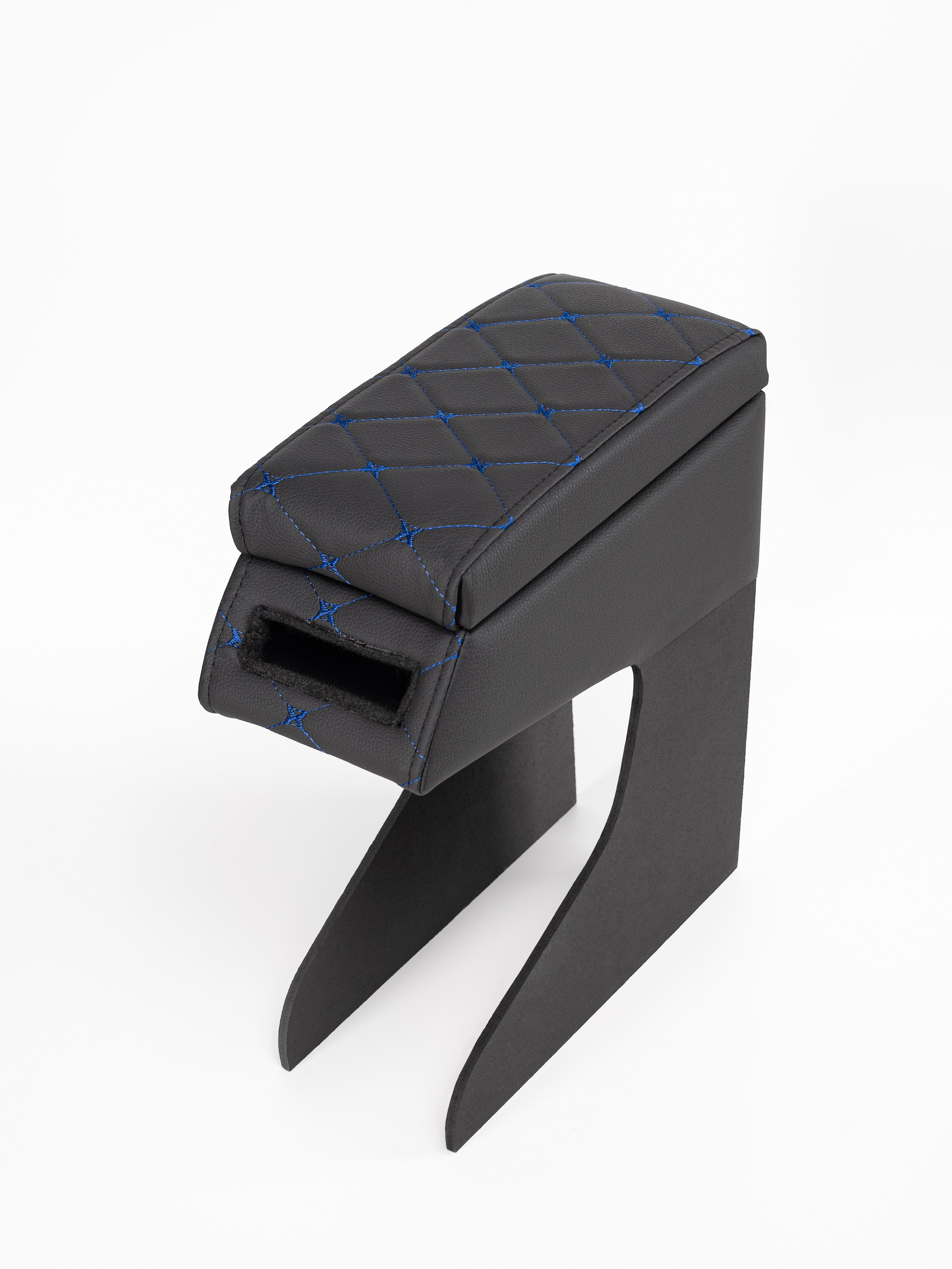 Автоподлокотники предметка стёганые серия 3. Предметный фотограф, фото для маркетплейсов Пятигорск, КМВ