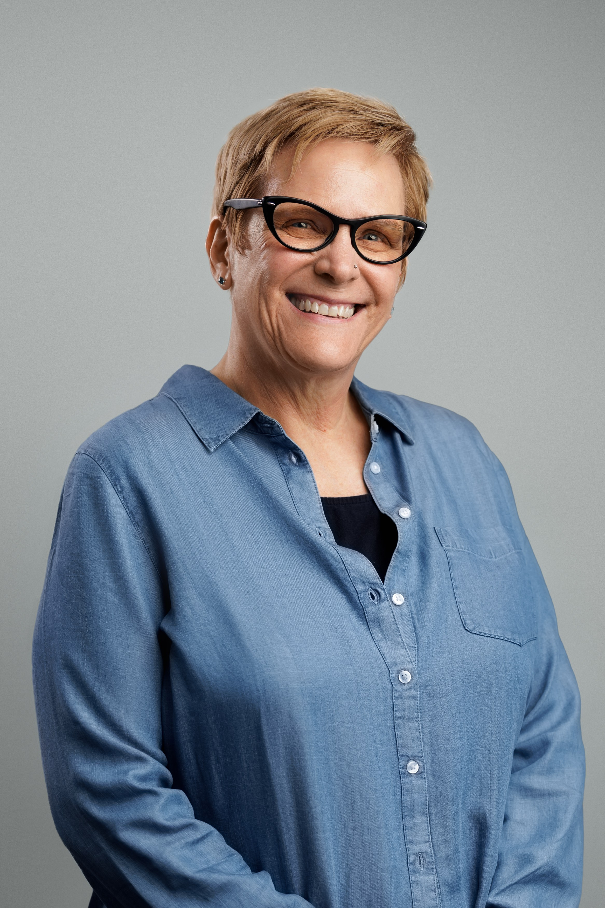 Business and acting headshots. Retouching, photo editing, portfolio retoucher