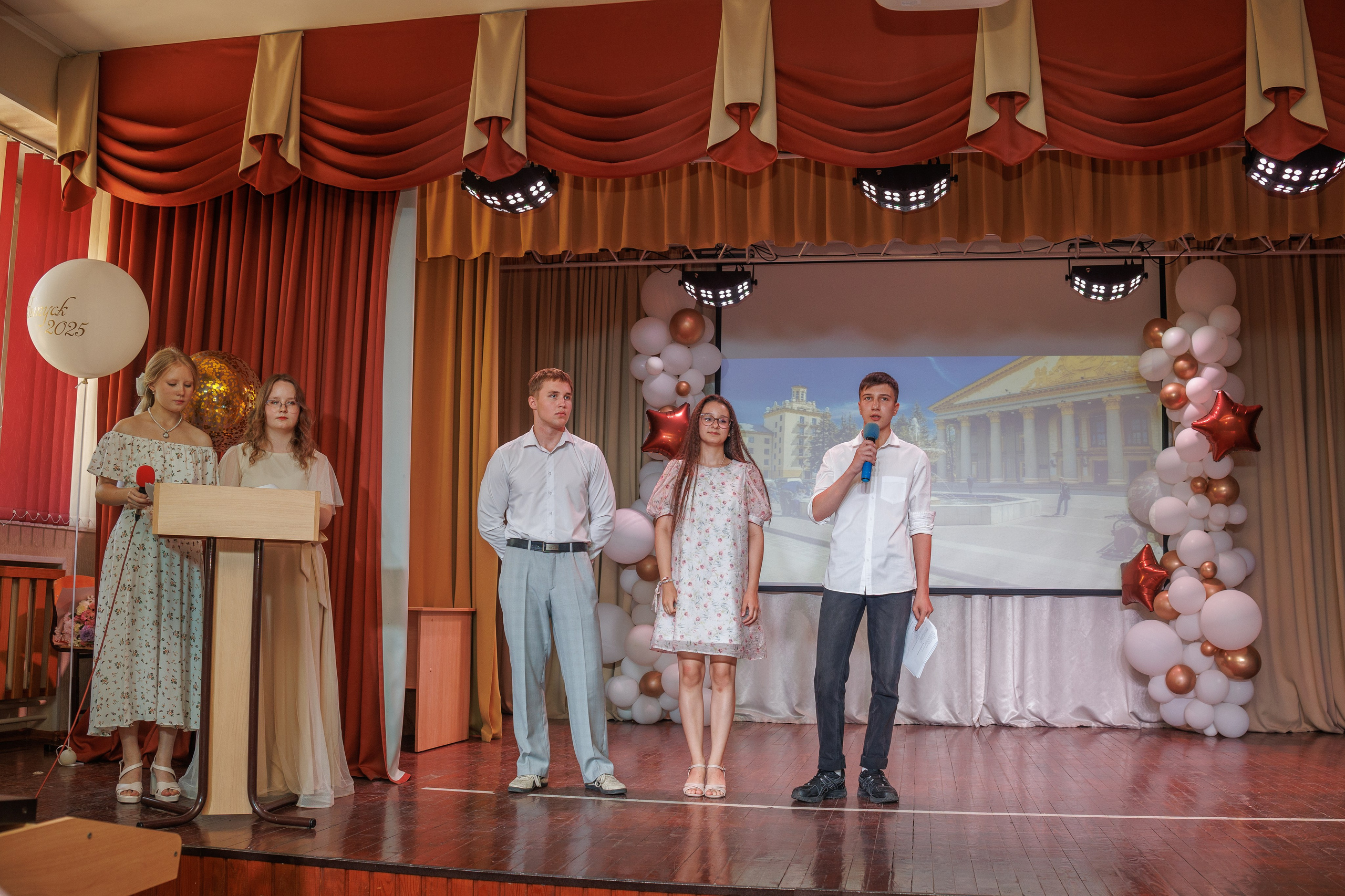 Вручение аттестатов. Свадебный и семейный фотограф в Новосибирске Ирина Дорошкова