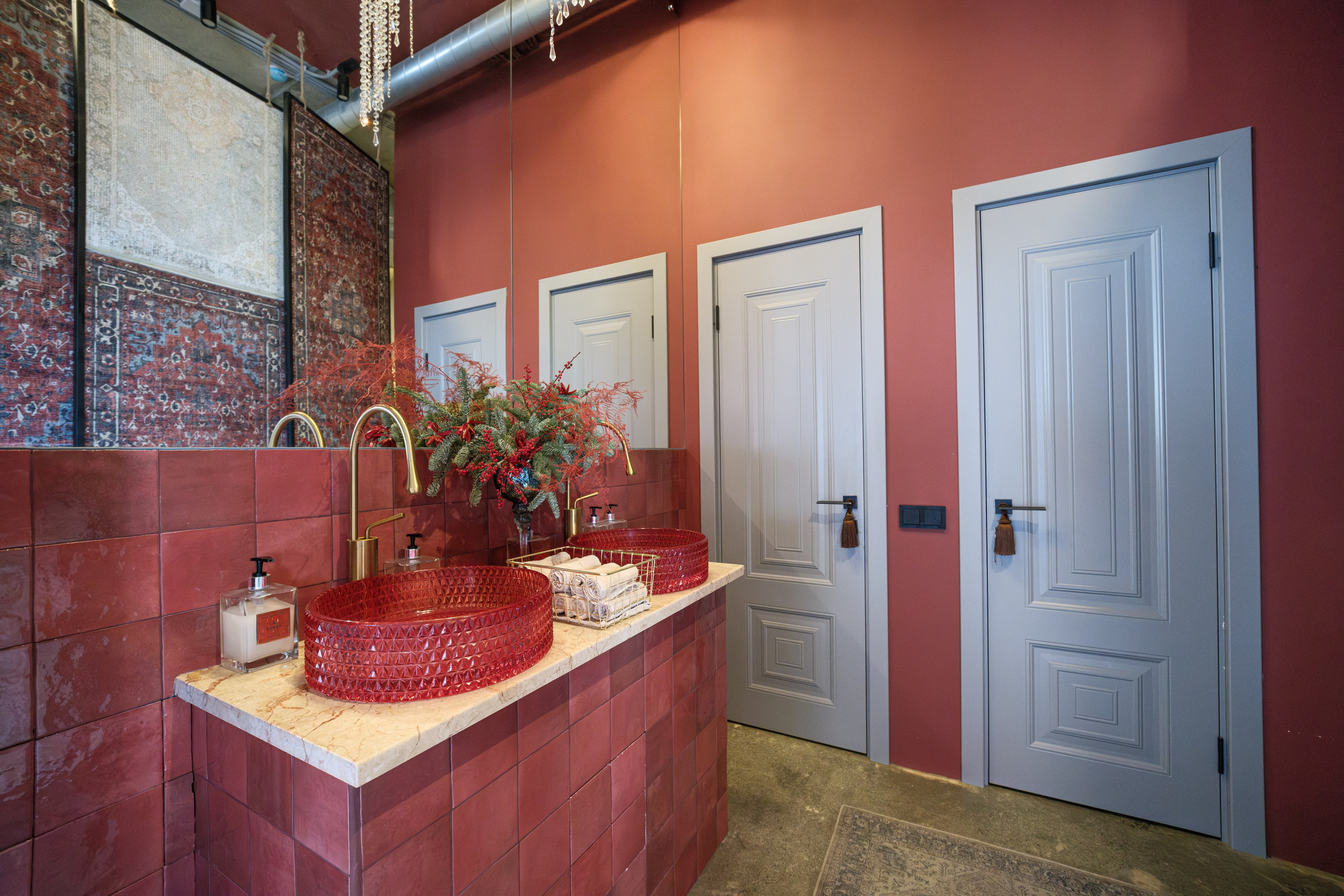 Ресторан «КОВЁР» Тырныауз. Фотограф на Эльбрусе • Роман Шатхин