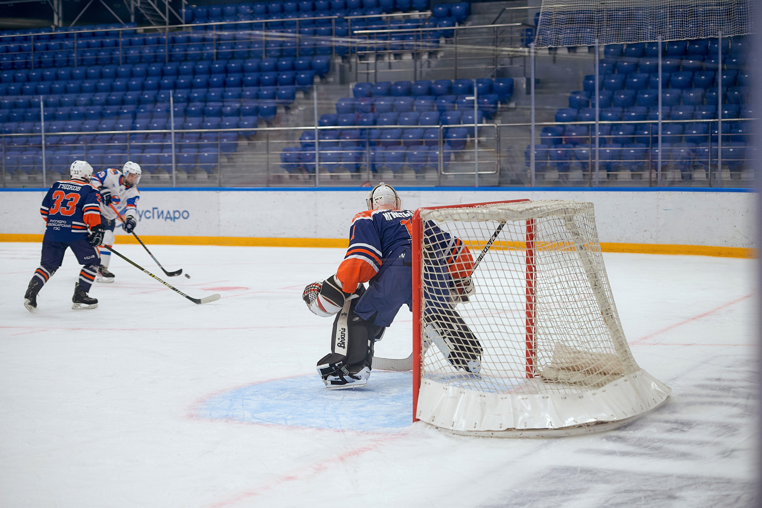 Портфолио репортажной фотосъёмки: Кристалл арена — Хоккей — РусГидро. Фотограф Яковлев Роман — Красноярск