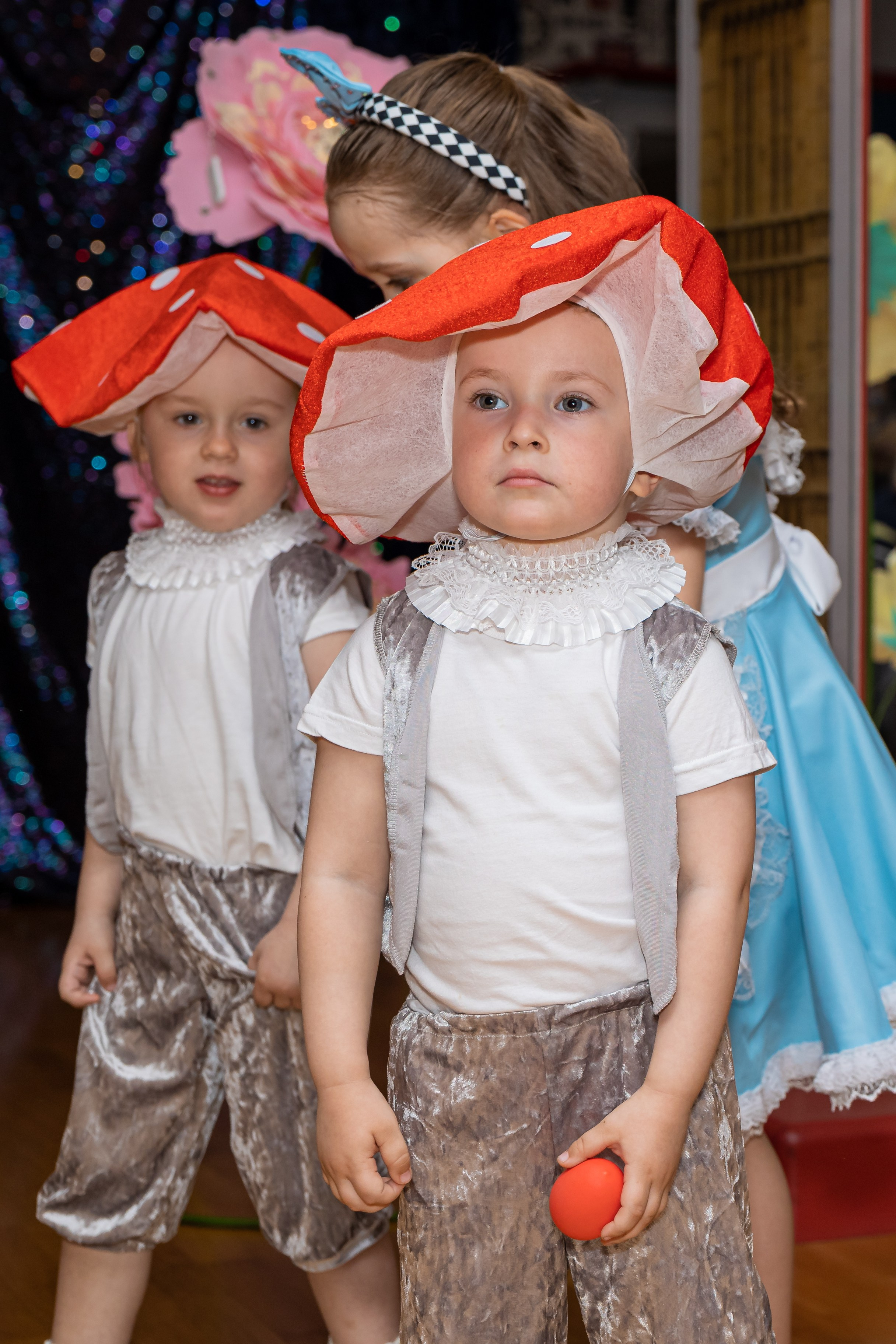 Фотосъемка детского выступления «Алиса в стране чудес». Ирина Носова - семейный и детский фотограф