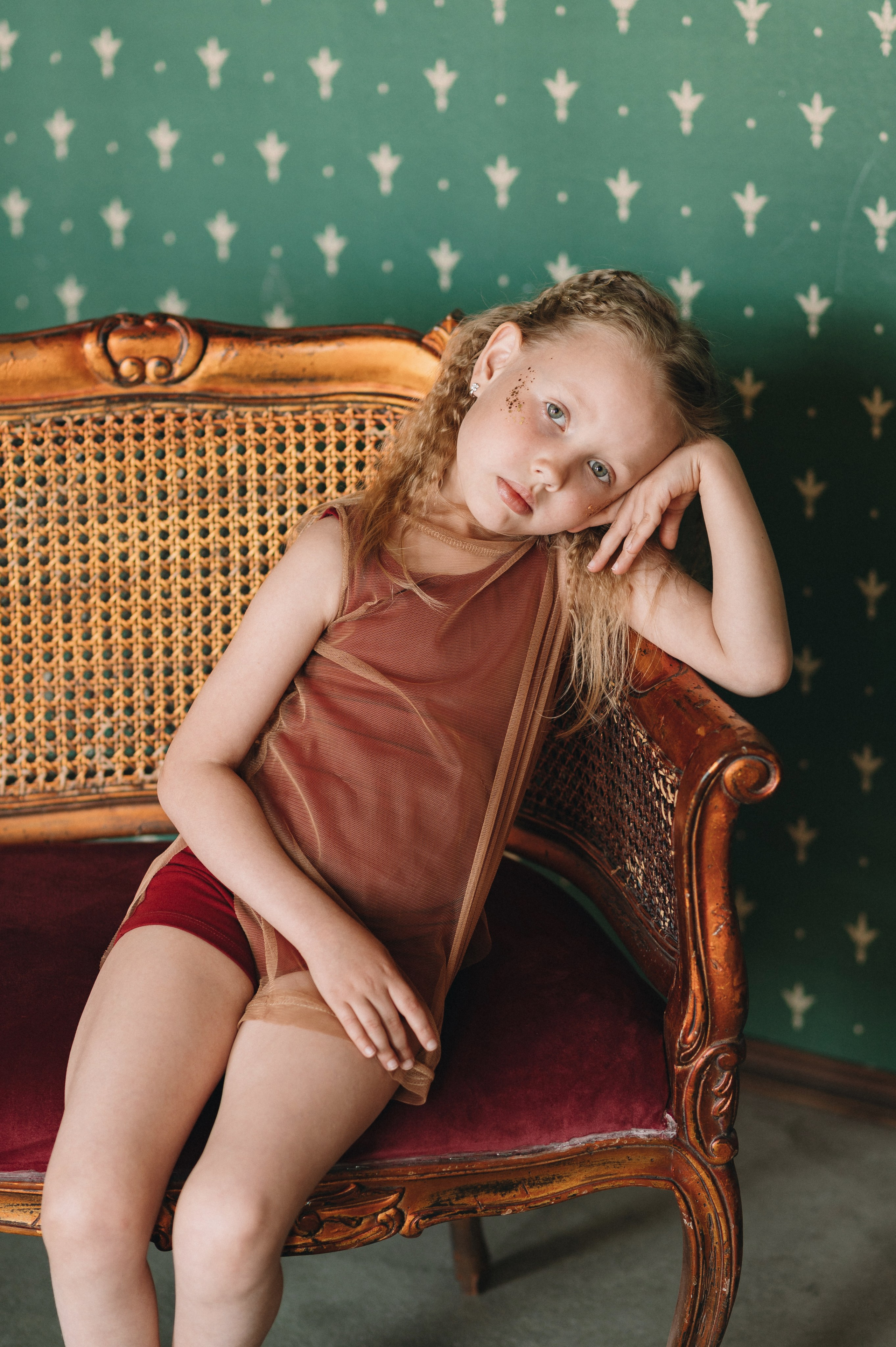 SASHA. Профессиональный репортажный, коммерческий фотограф в Санкт-Петербурге