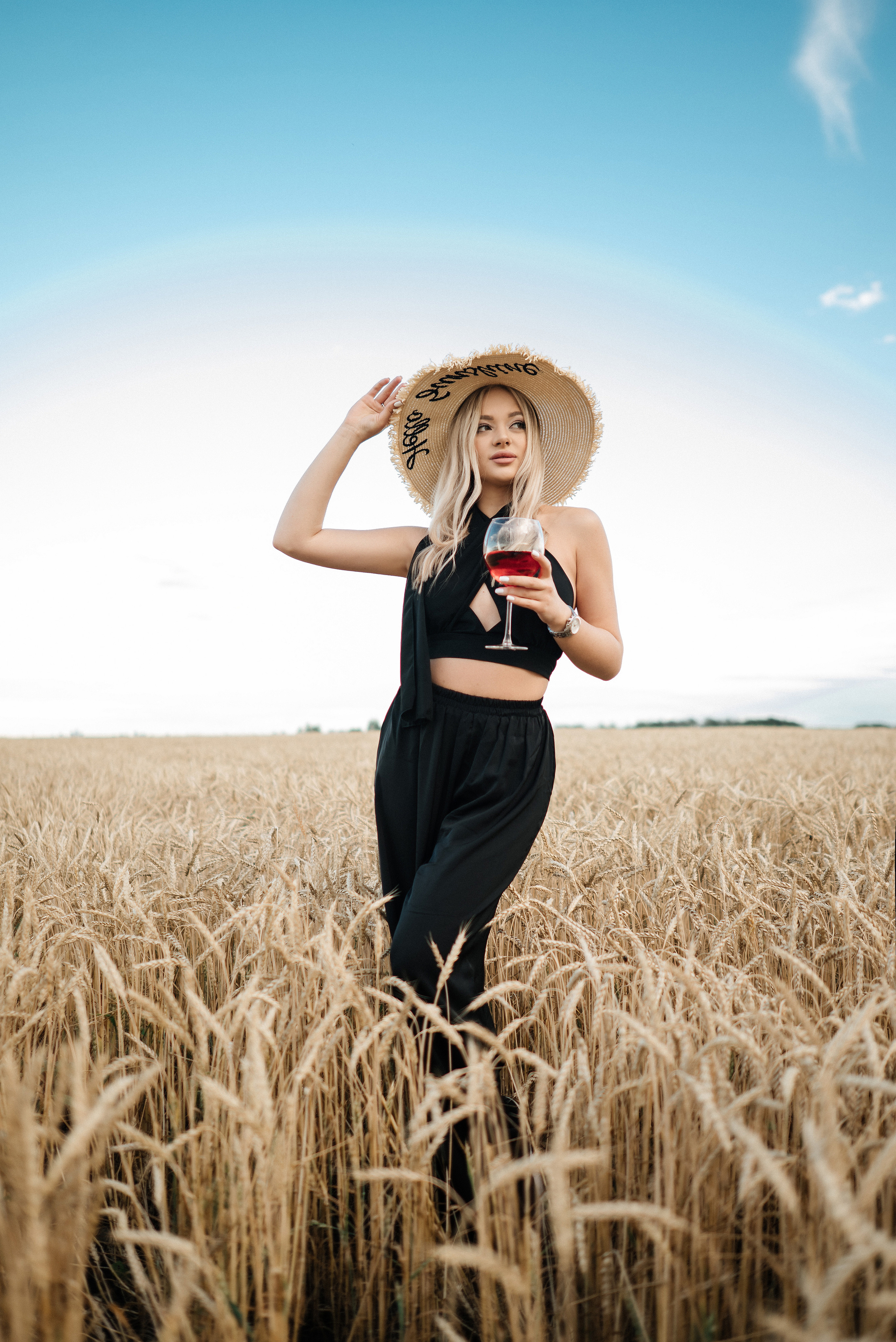 Поля в пшеничном поле. Свадебный и портретный фотограф в Липецке Юлия Свит