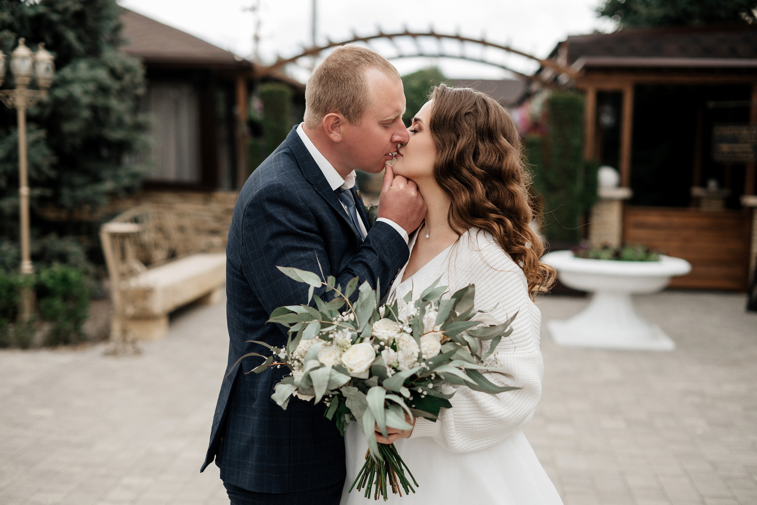 Лена и Серёжа (утро и прогулка в Скорняково). Свадебный и портретный фотограф в Липецке Юлия Свит