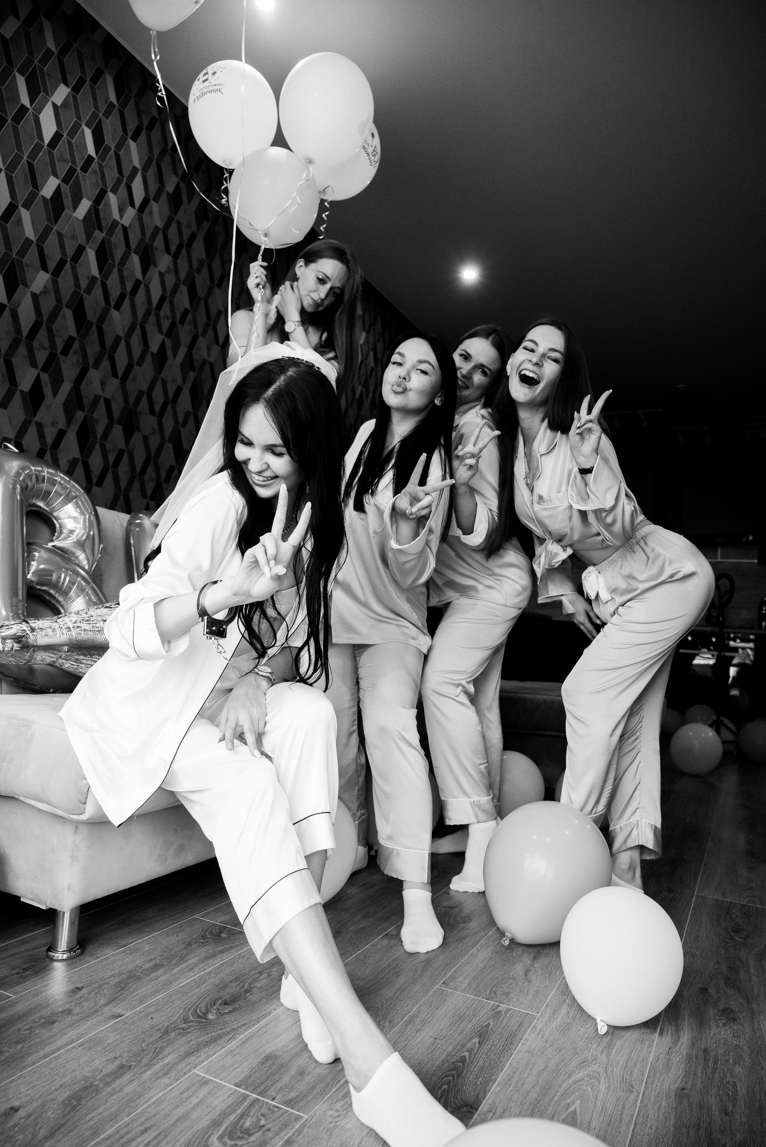 Девичник Юли. Свадебный и портретный фотограф в Липецке Юлия Свит