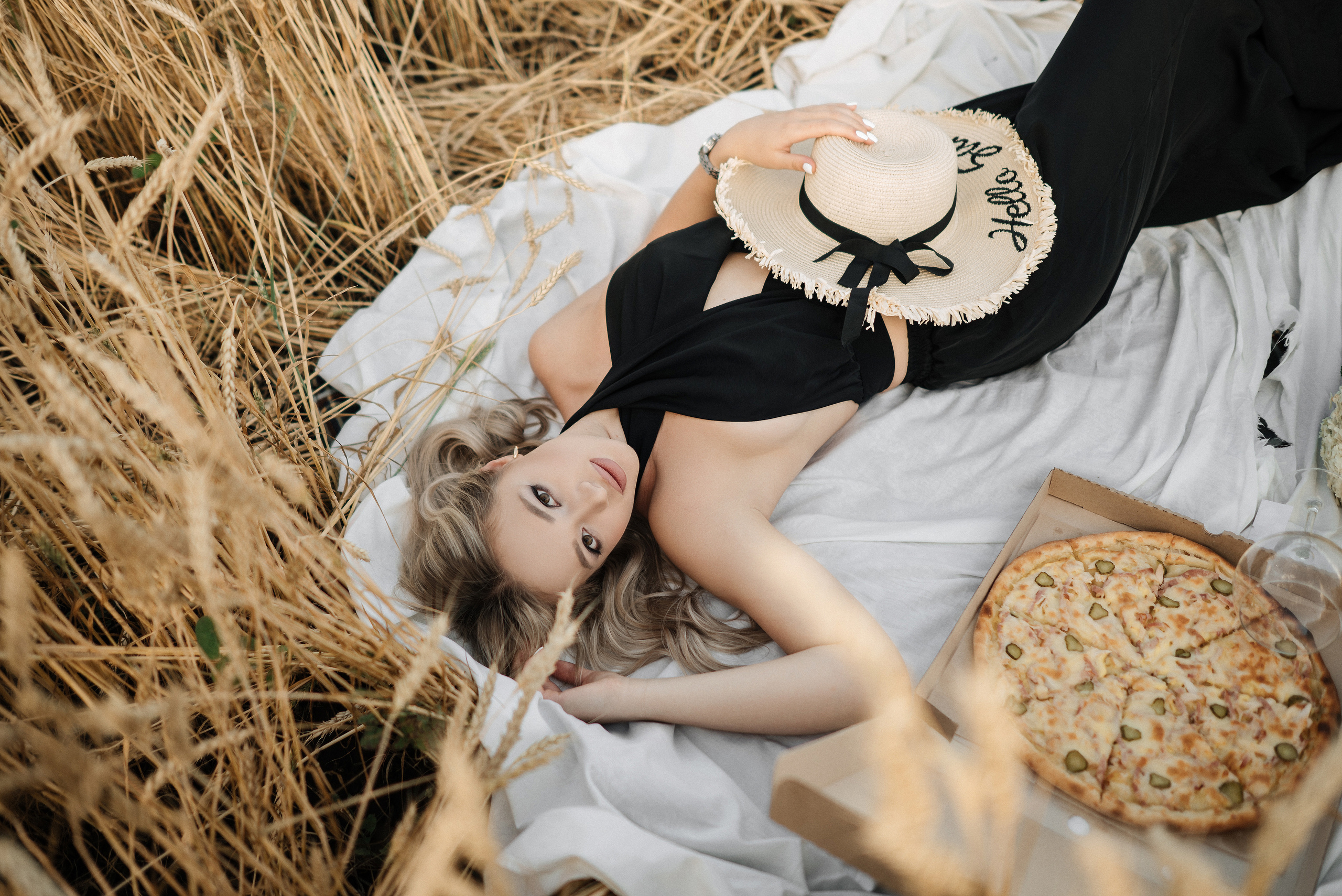 Поля в пшеничном поле. Свадебный и портретный фотограф в Липецке Юлия Свит