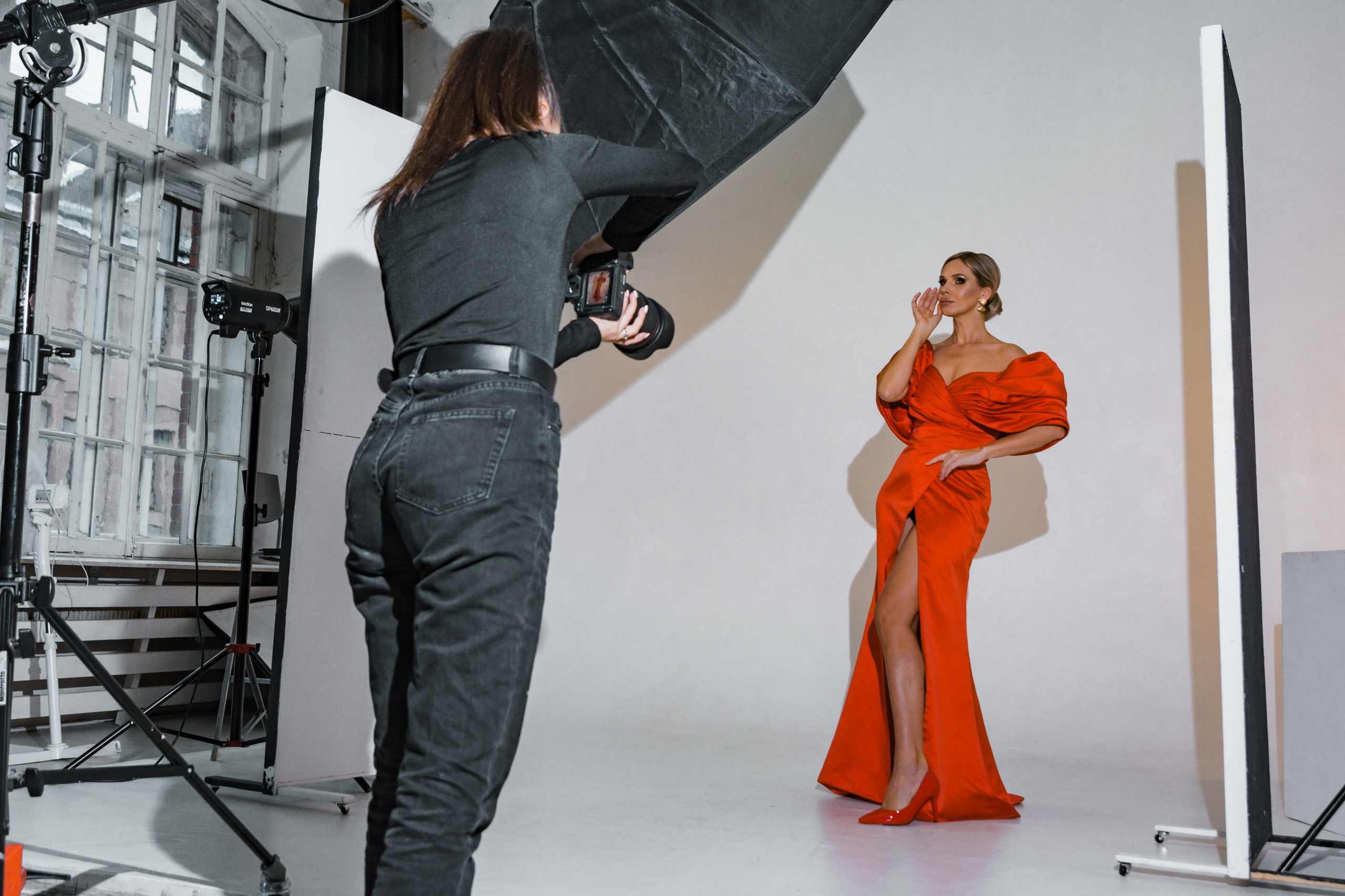 Фэшн-съёмка участниц Миссис Бизнес Гатчина 2023. Портретный фотограф в Санкт-Петербурге Дмитриева Наталия