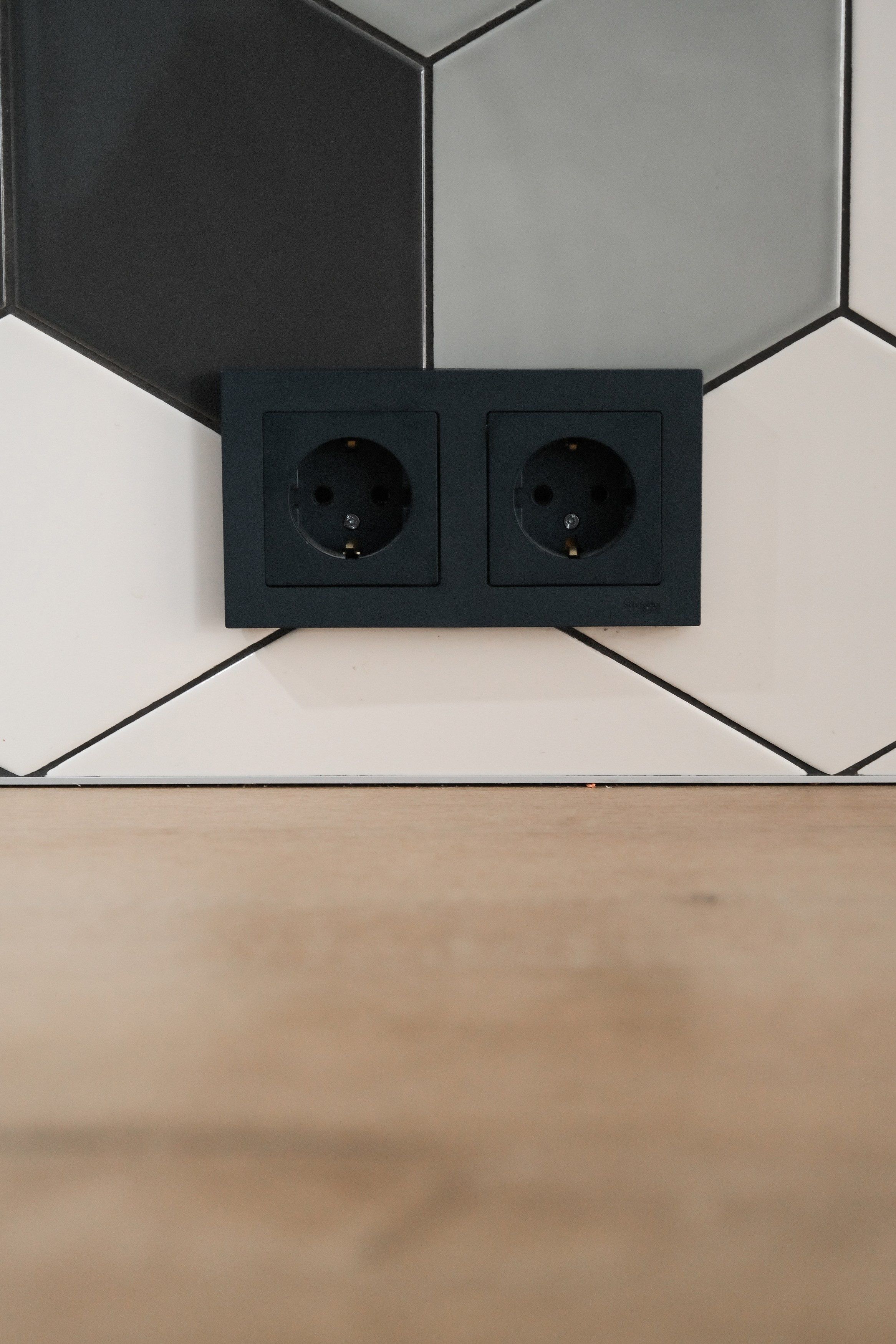 Кухня в Томске на заказ в Академгородке Таунхаус. Мебель на заказ. ГУДРУМ — Мебель на заказ в Томске | Кухни | Шкафы | Стулья и Столы