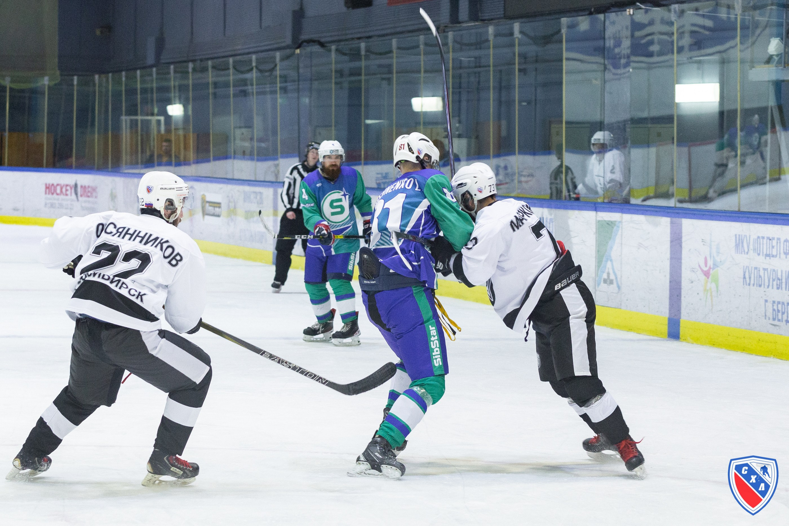 Хоккей. Фотограф Комаров Сергей