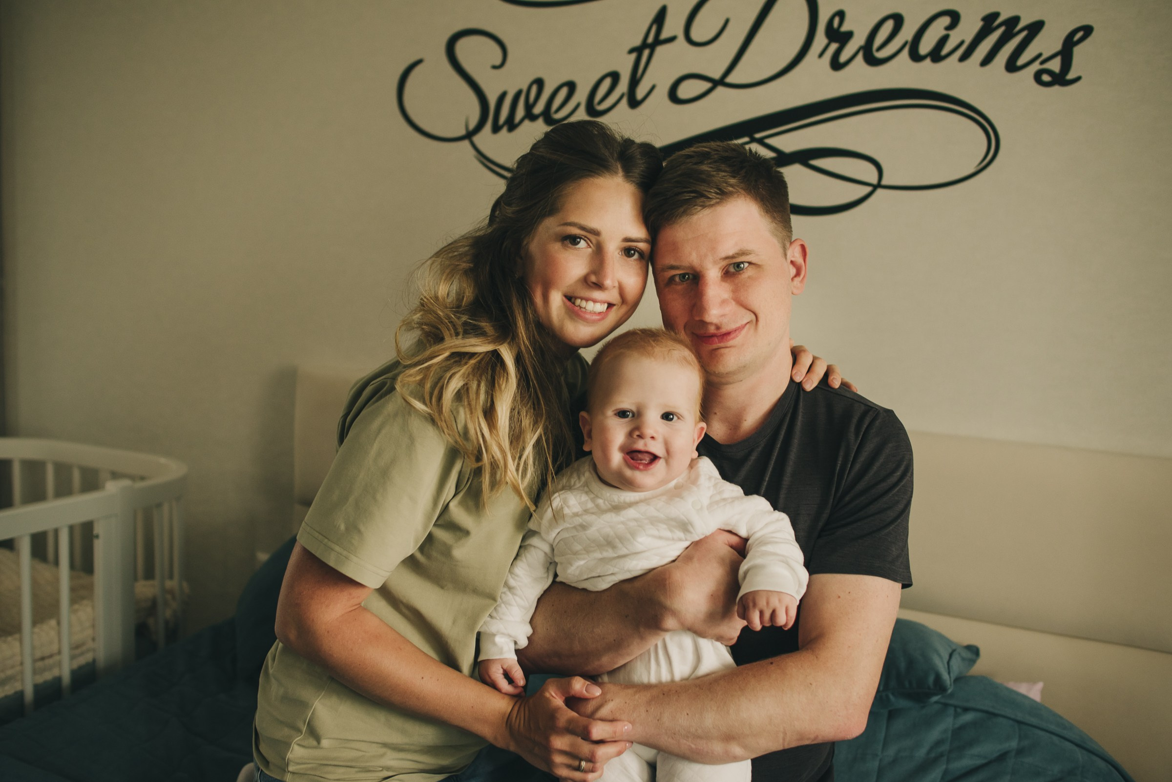 Наш мир — маленький ты!. Фотограф в Москве новорожденные свадьбы семьи Дарья Ларионова