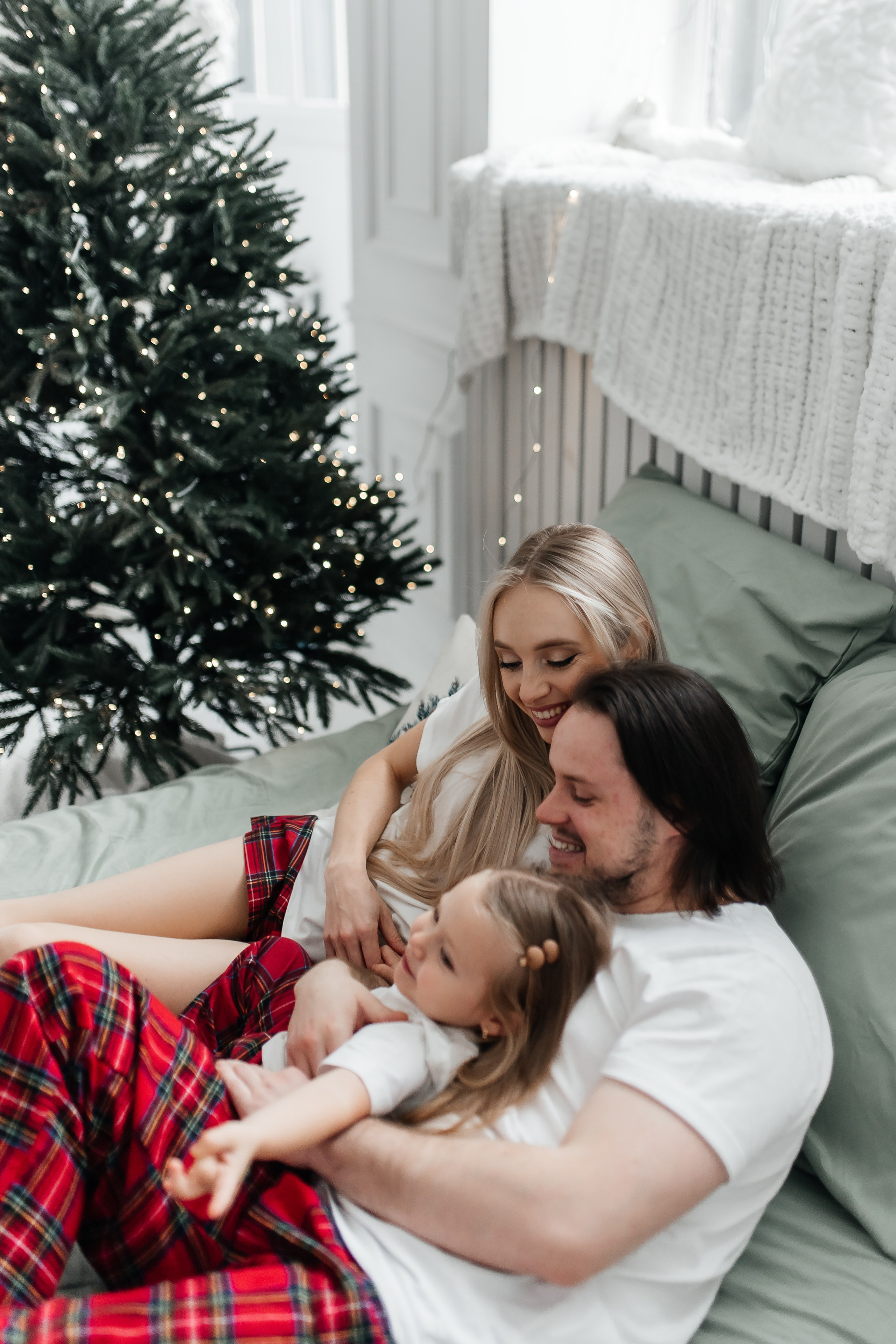 Мама, папа, дочь (пижамы). Фотограф в Дзержинске Наташа Баева