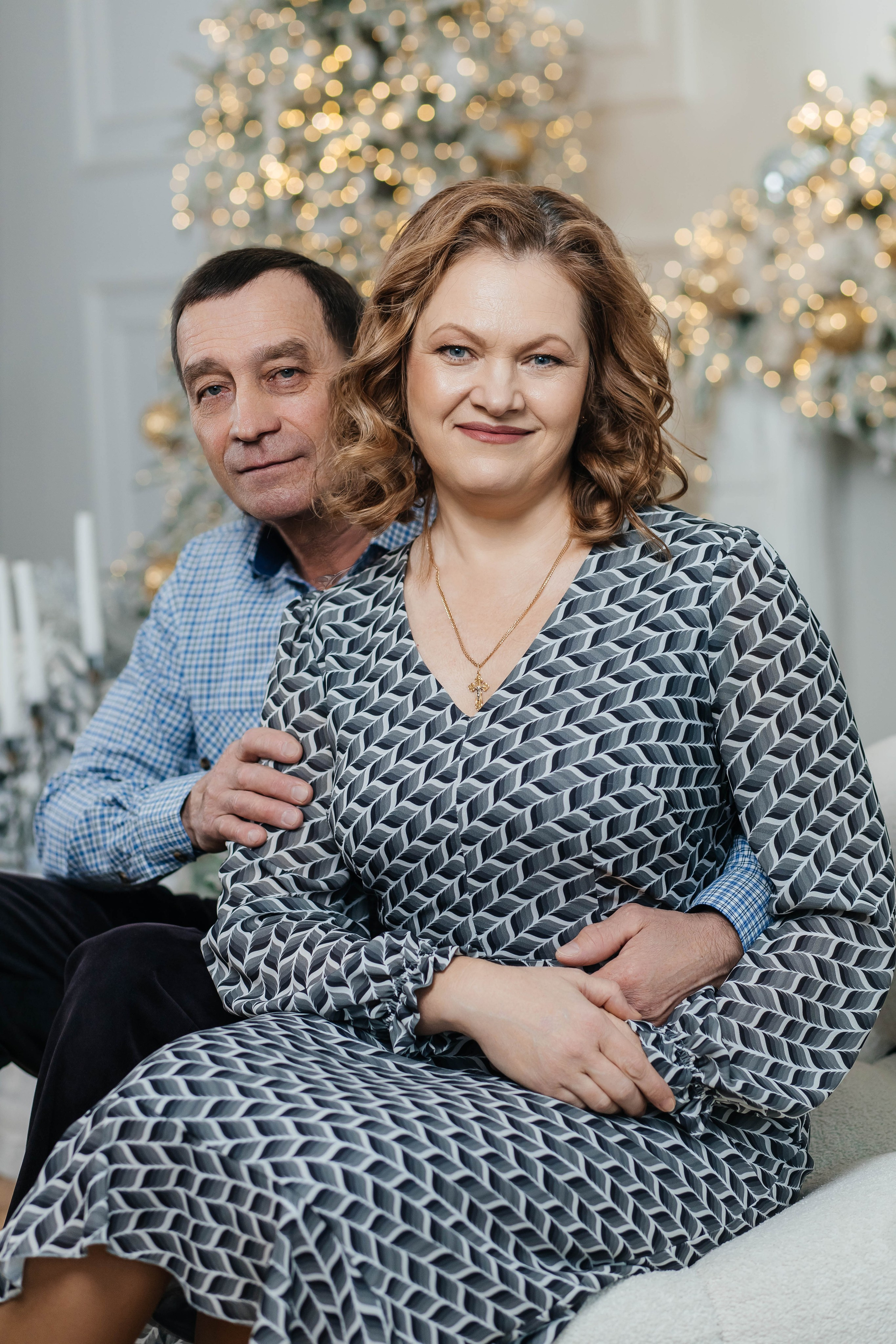 Семейная фотосессия большой семьи НГ 2026. Женский фотограф в Оренбурге Ирина Заводчикова