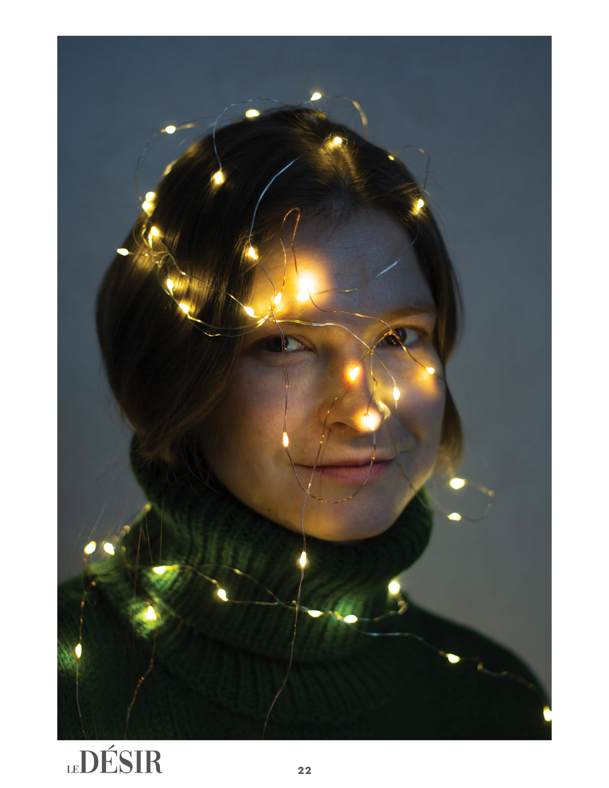 Настя в лампочках