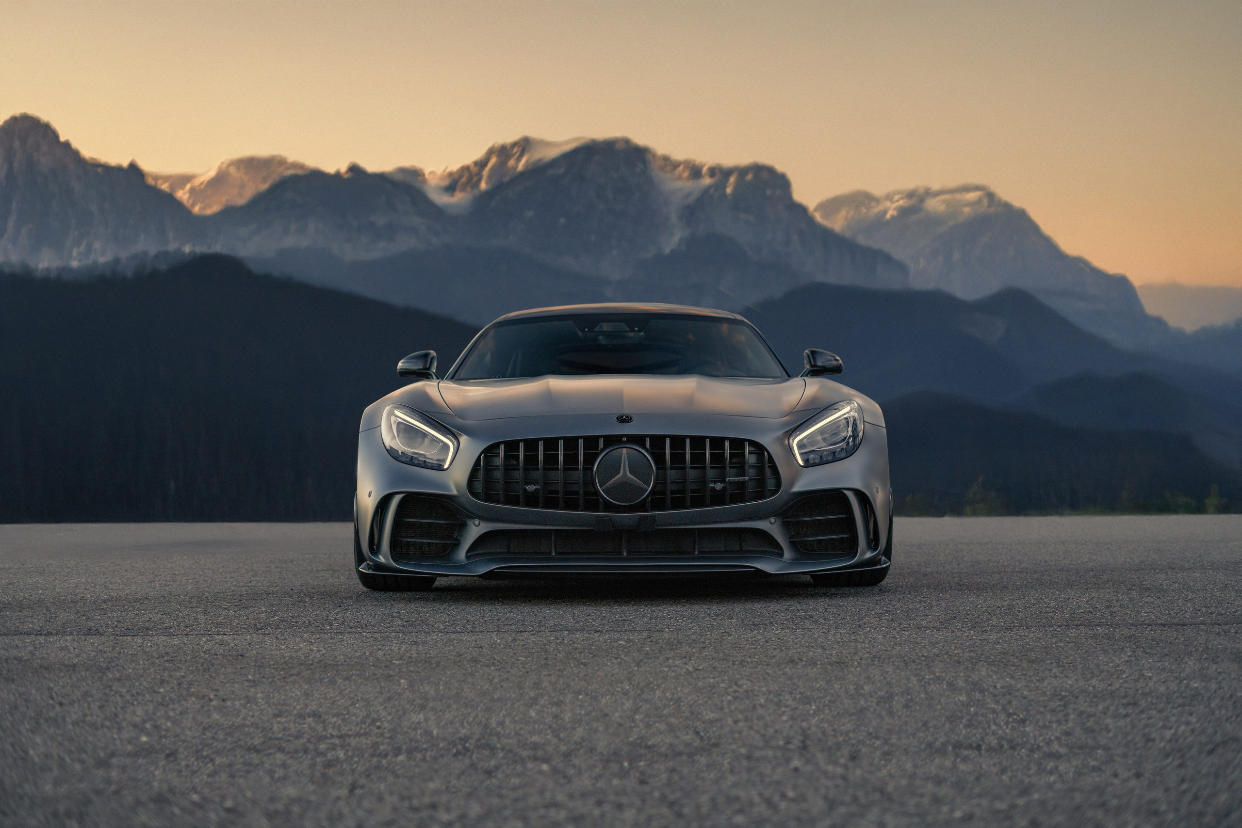 Before/after. Retusher Maryia Buhai