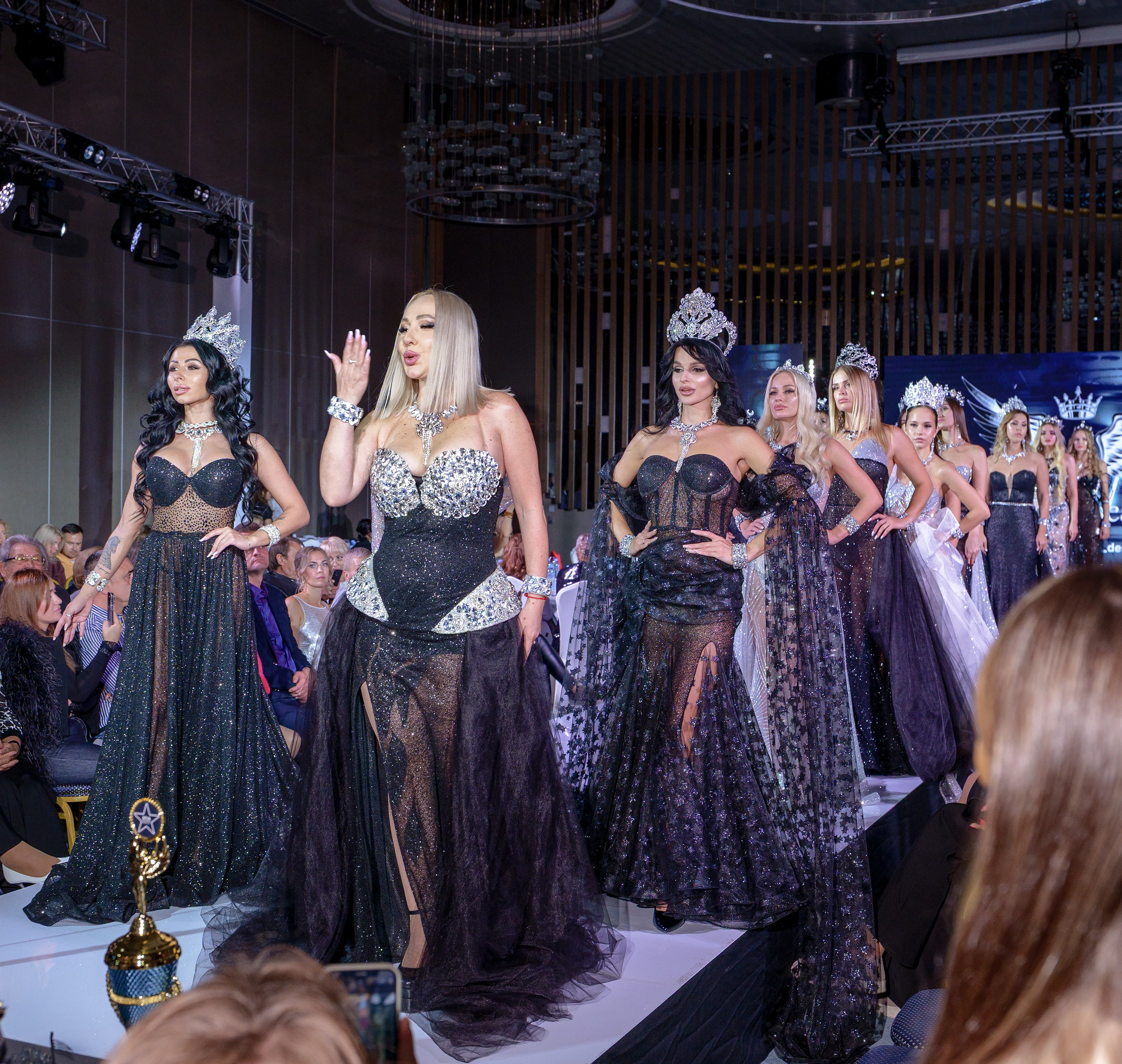 BITVA BRENDOV -модный показ. Сайт фотограф в Керчи Кислый Юрий