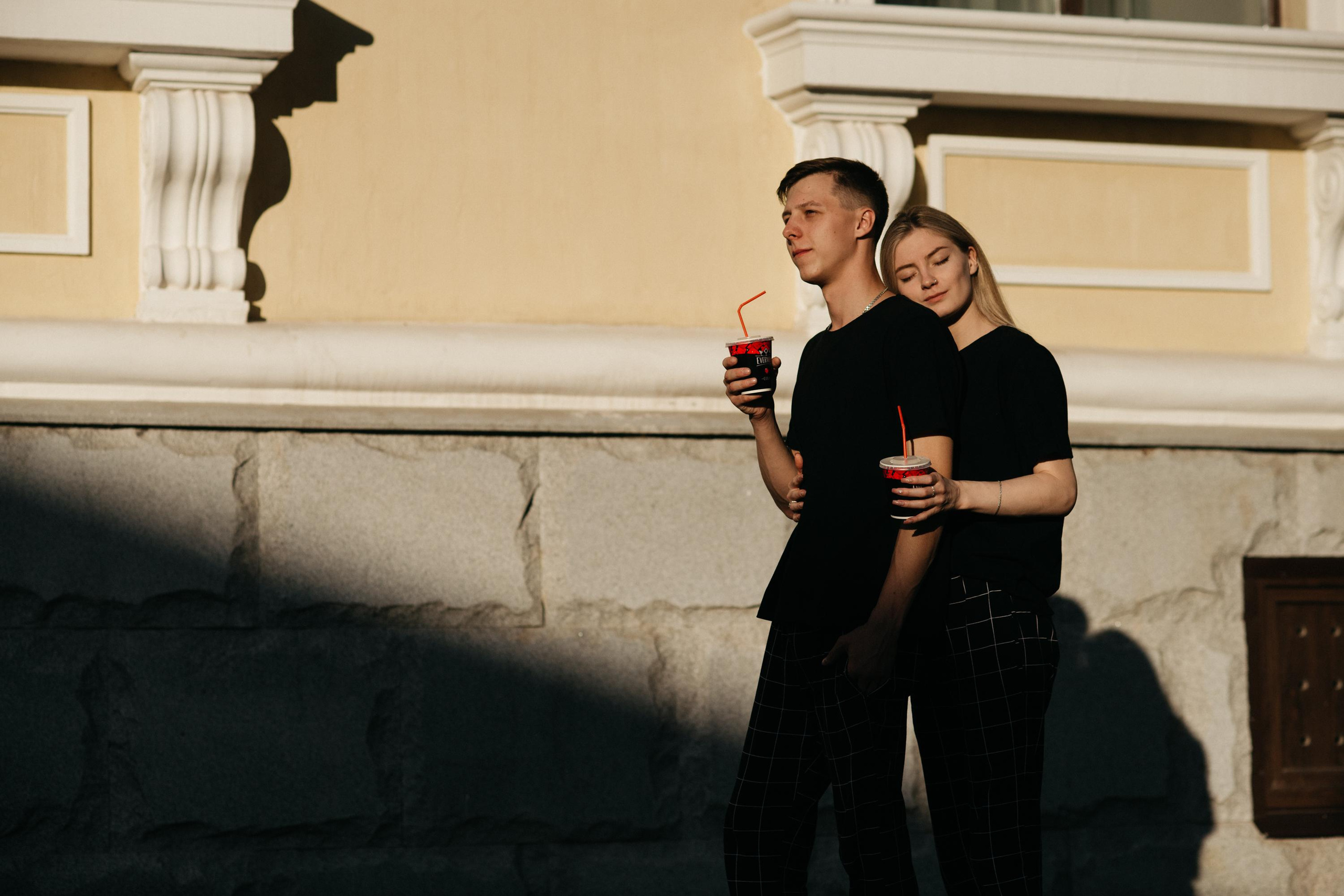 За Удмуртской Национальной Библиотекой. Свадебный фотограф Ижевск Петр Шишков