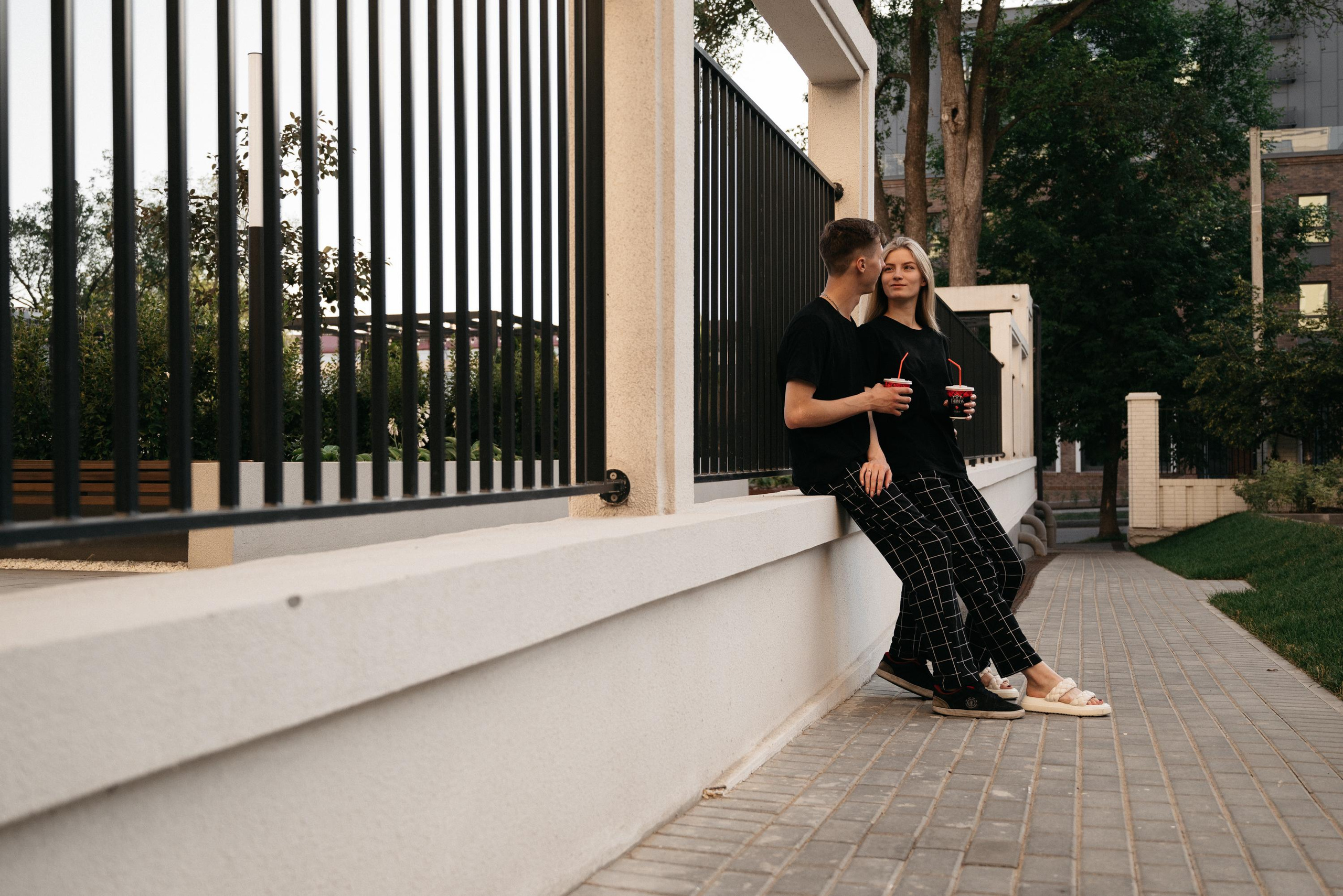 За Удмуртской Национальной Библиотекой. Свадебный фотограф Ижевск Петр Шишков