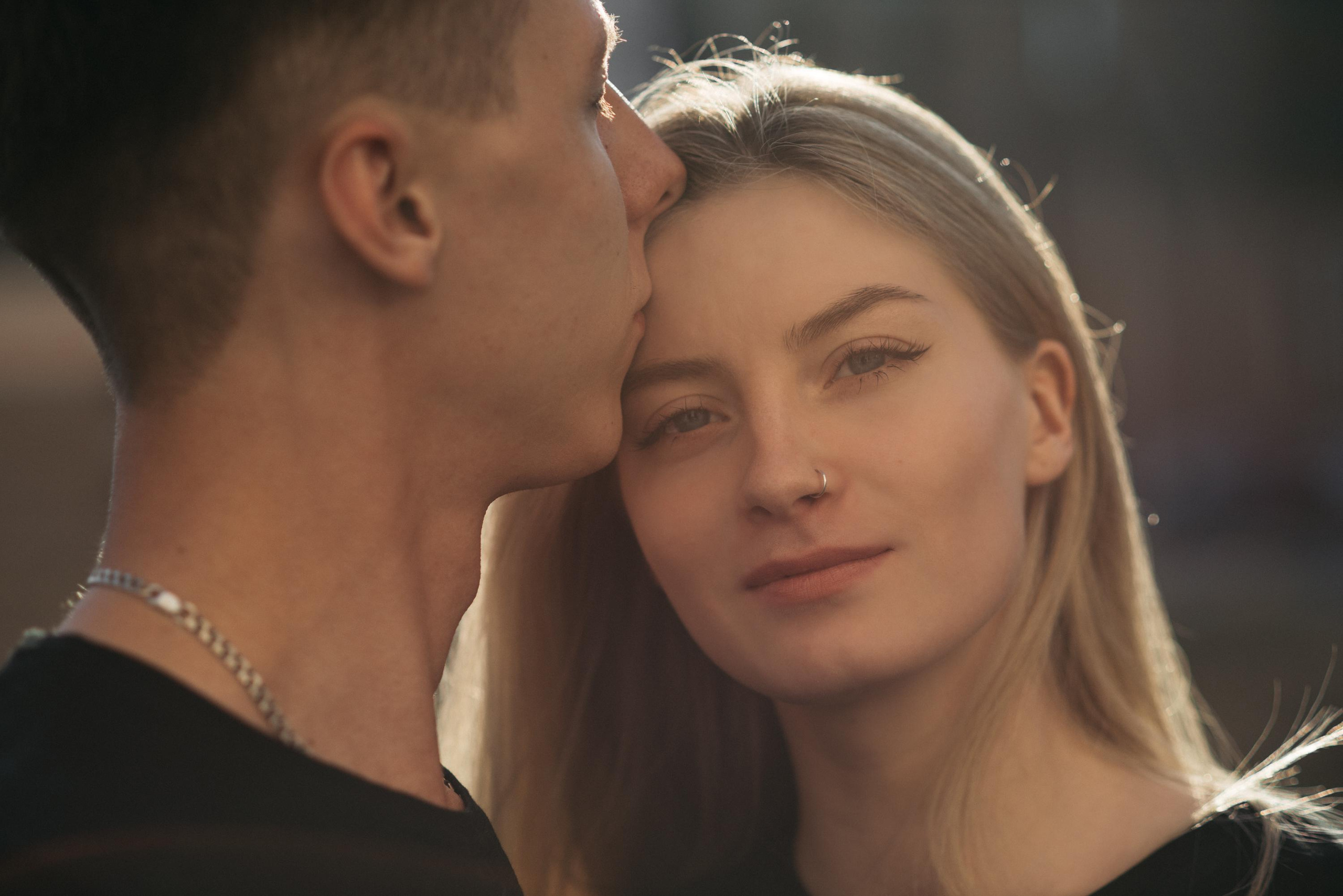 За Удмуртской Национальной Библиотекой. Свадебный фотограф Ижевск Петр Шишков