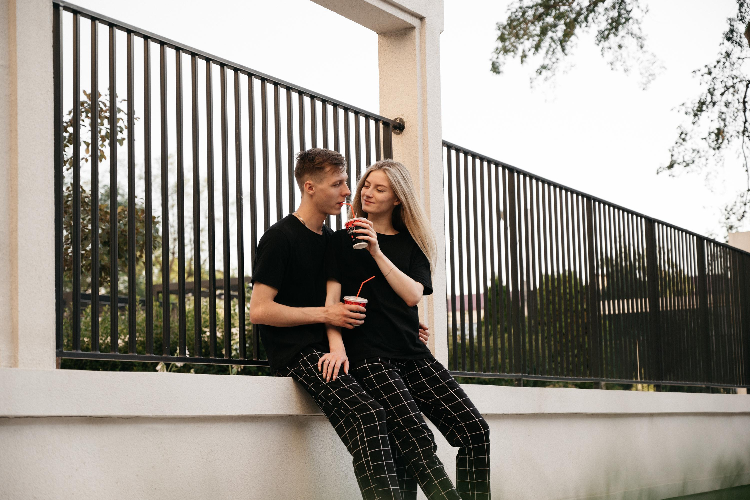 За Удмуртской Национальной Библиотекой. Свадебный фотограф Ижевск Петр Шишков