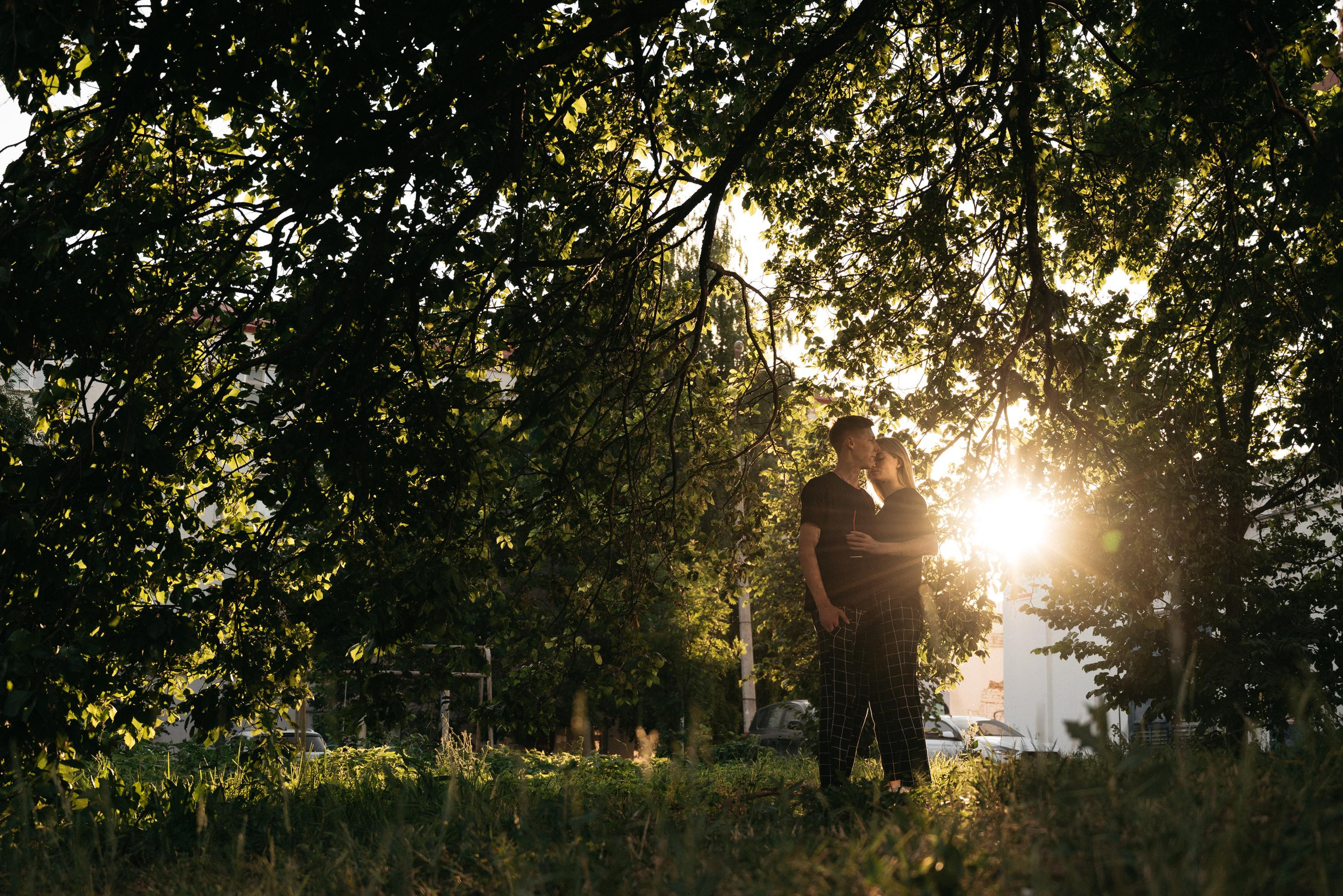За Удмуртской Национальной Библиотекой. Свадебный фотограф Ижевск Петр Шишков