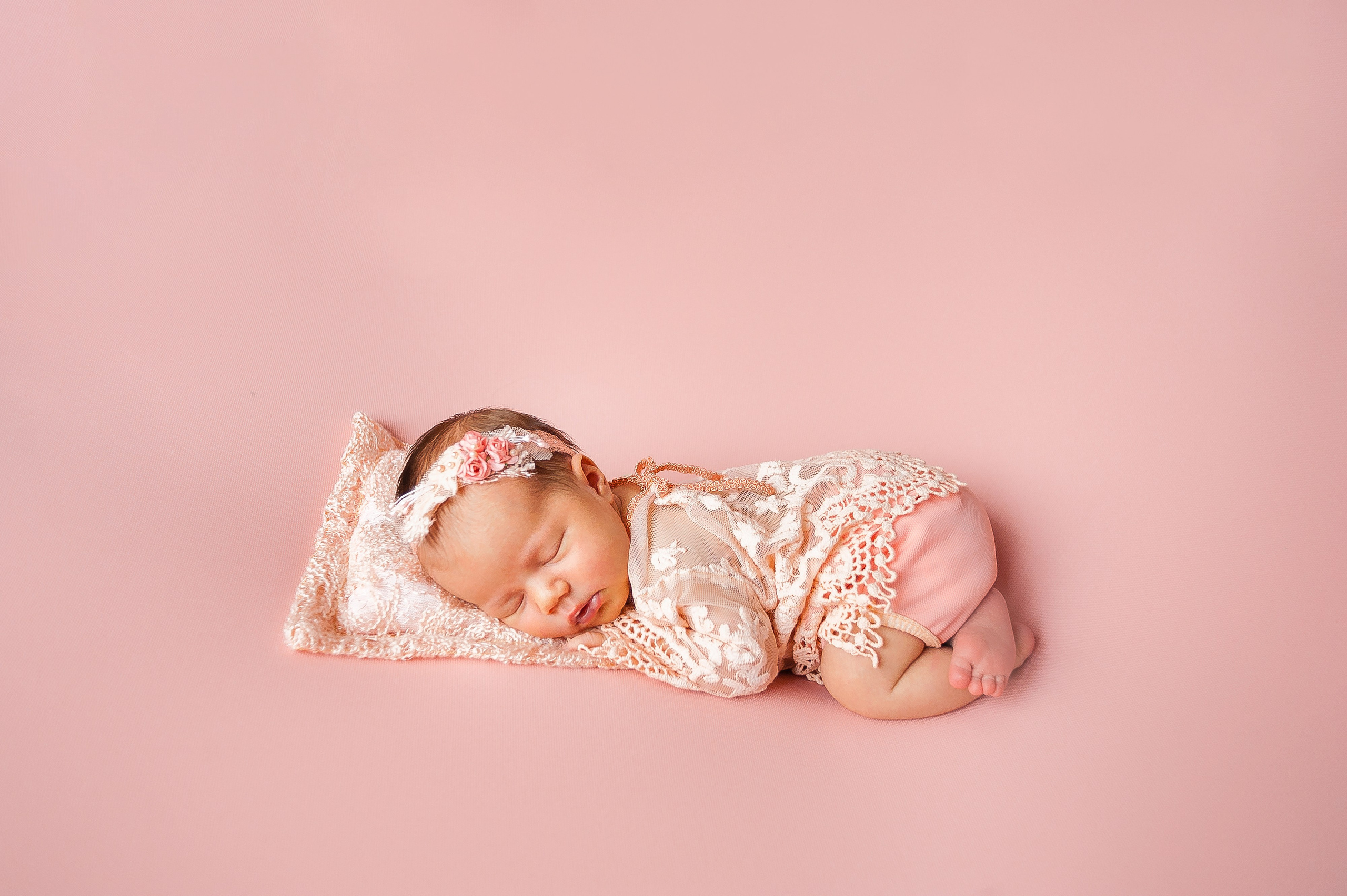 Ксюша, 9 дней. Фотограф новорождённых в Йошкар-Оле Ильмира Сидоркина