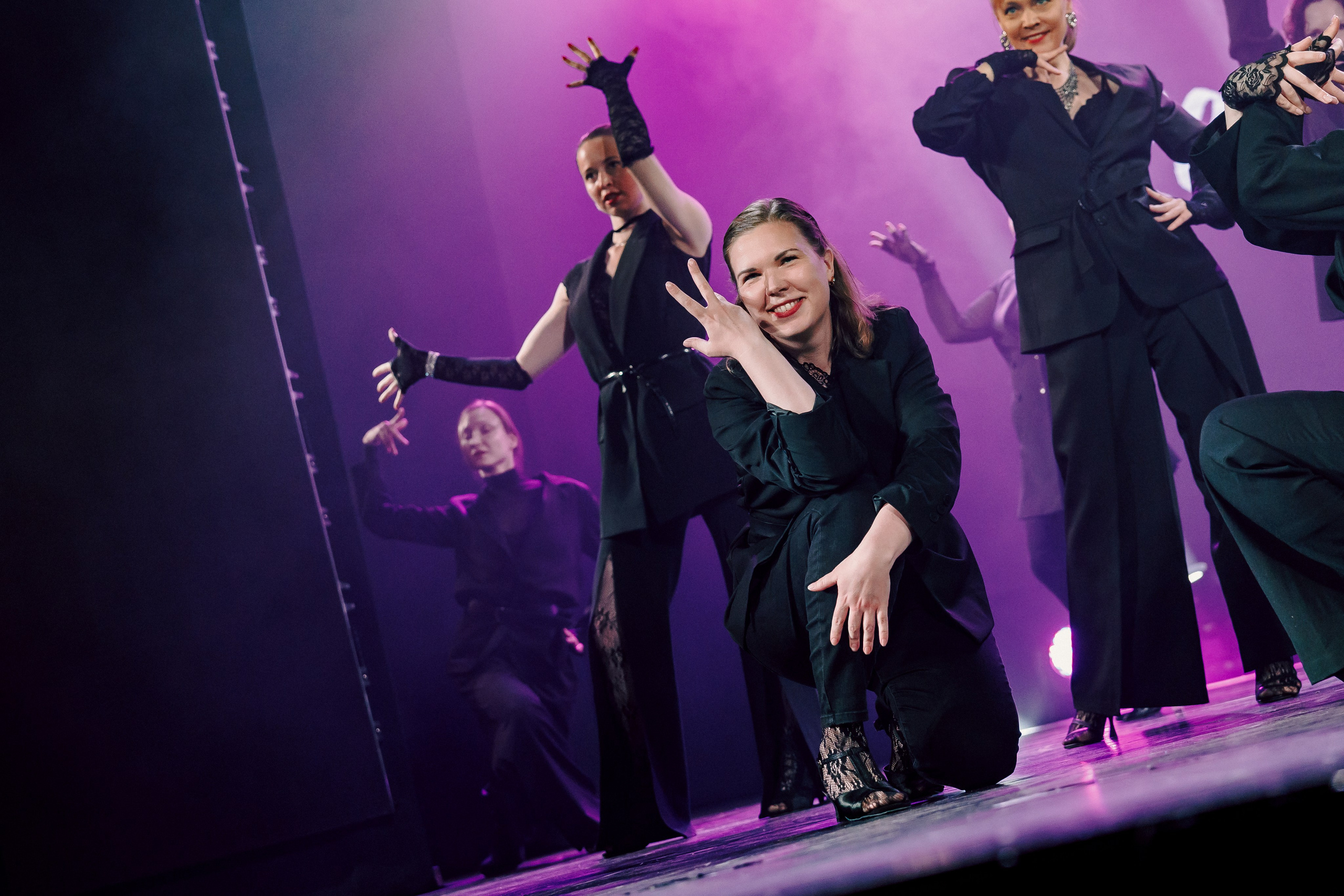 Отчётный концерт танцевальной школы «Red Rabbits» 2025. Лёшка Варзегов — фотограф