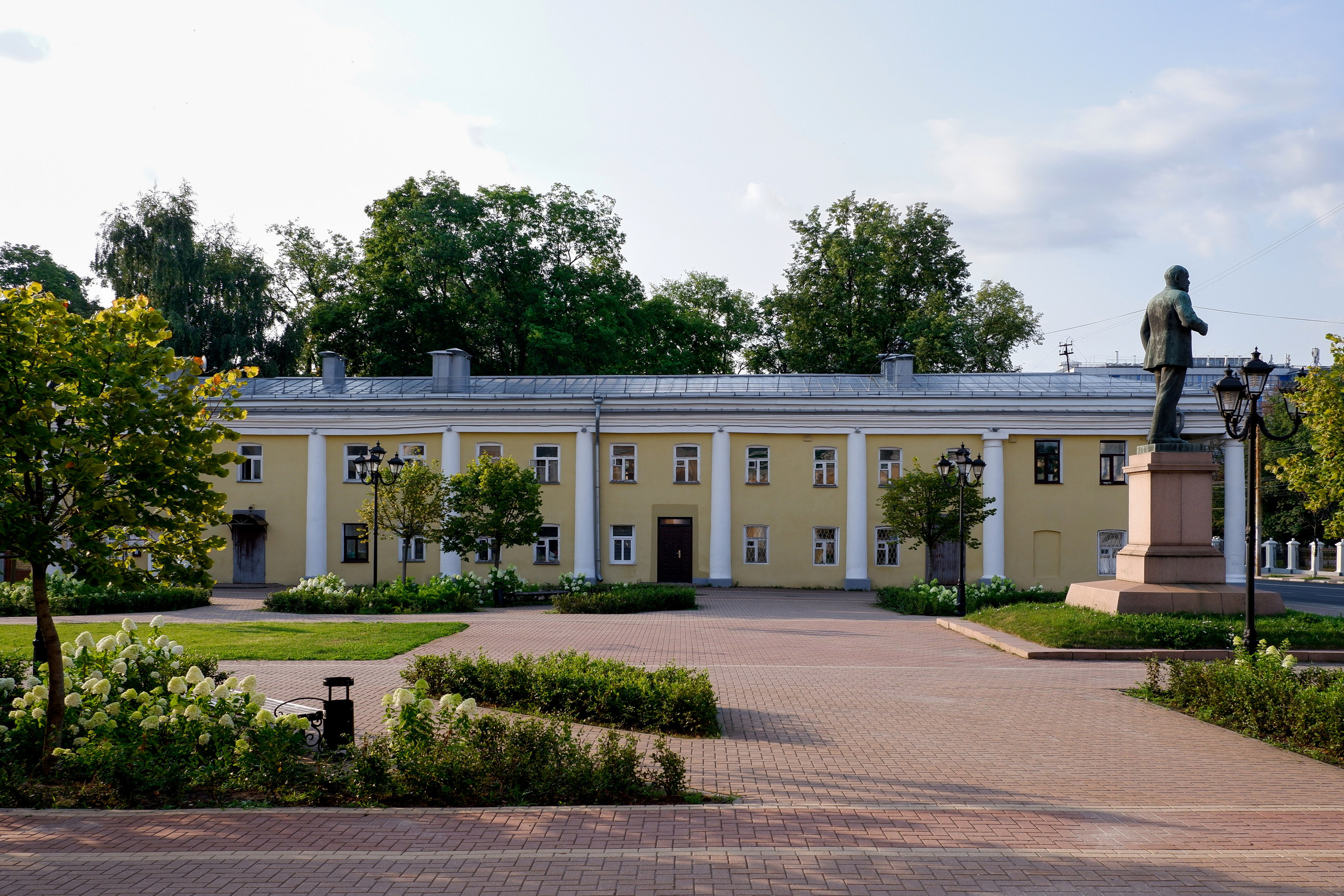 Сквер имени Павлова. Михаил Мулач | Архитектурный фотограф