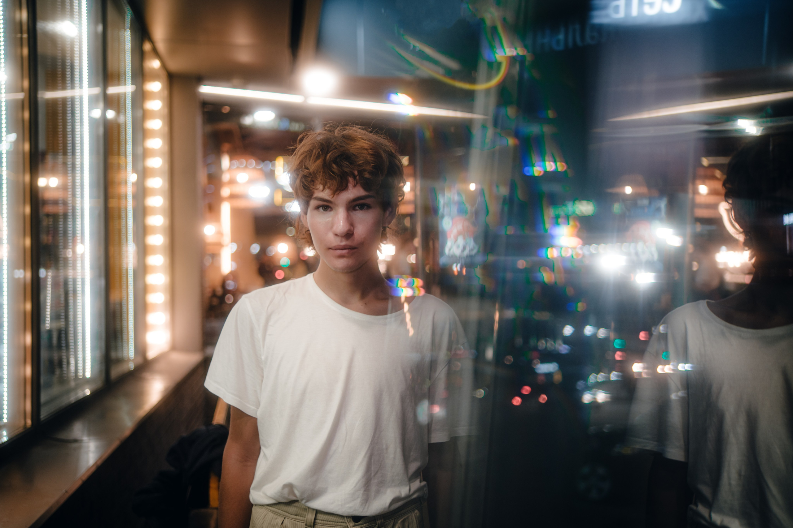 Глеб / EXTRA UNCONTROLLED BOKEH & Refraction of the Showcase. Felixtones