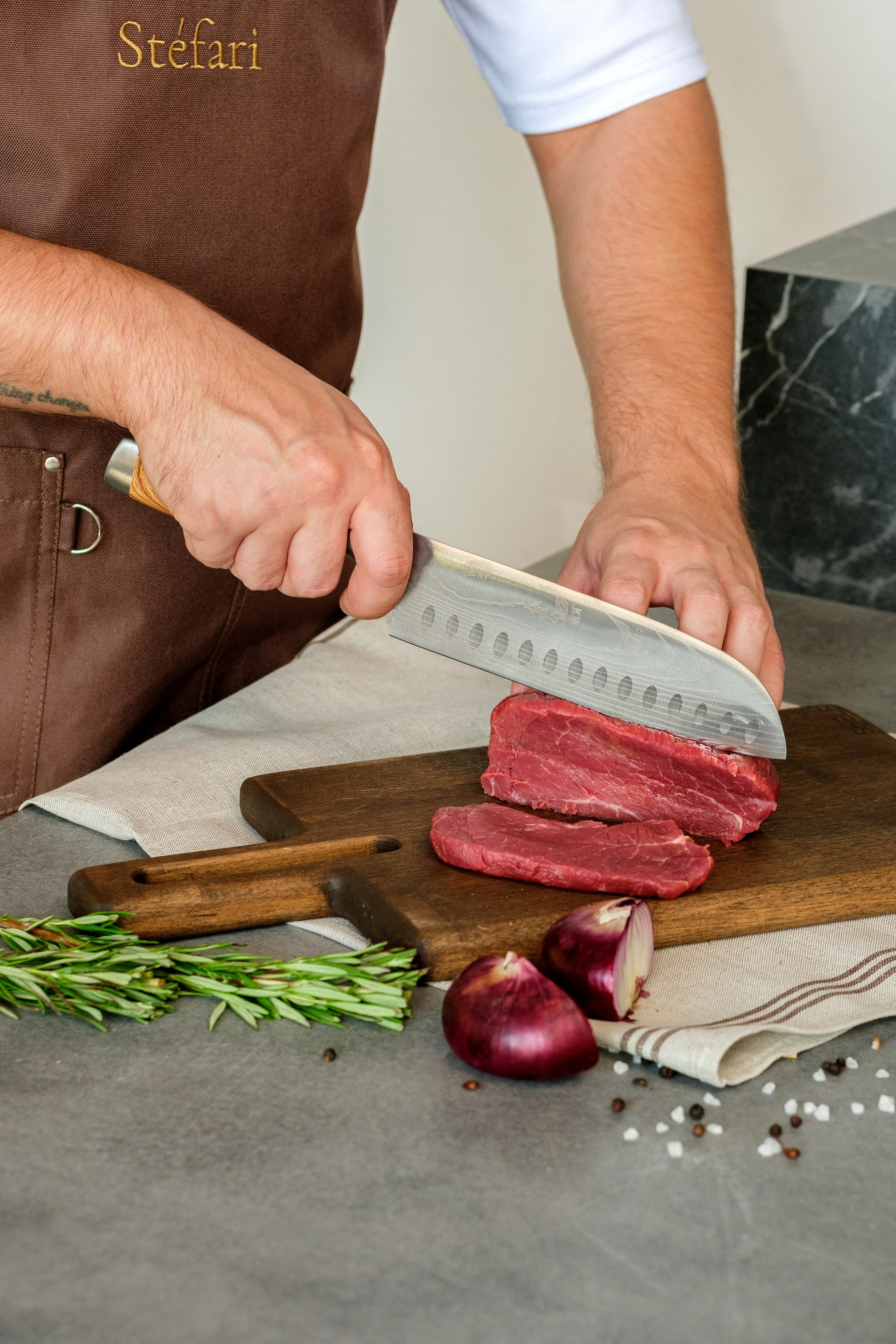 Подготовка к съемке кухонных ножей в СПб. Фотосессия для маркетплейсов