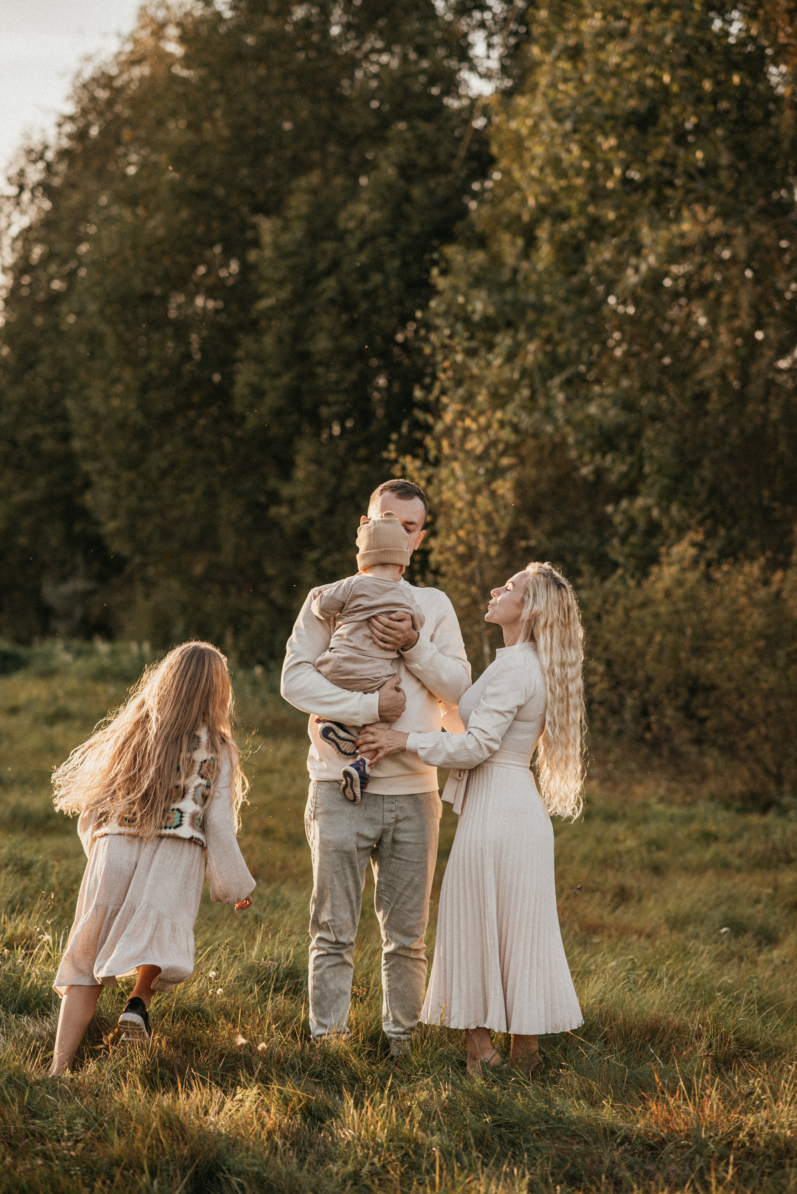 Света, Саша, Алиса и Ян. Семейный фотограф в Клину и Москве Елена Храпунова