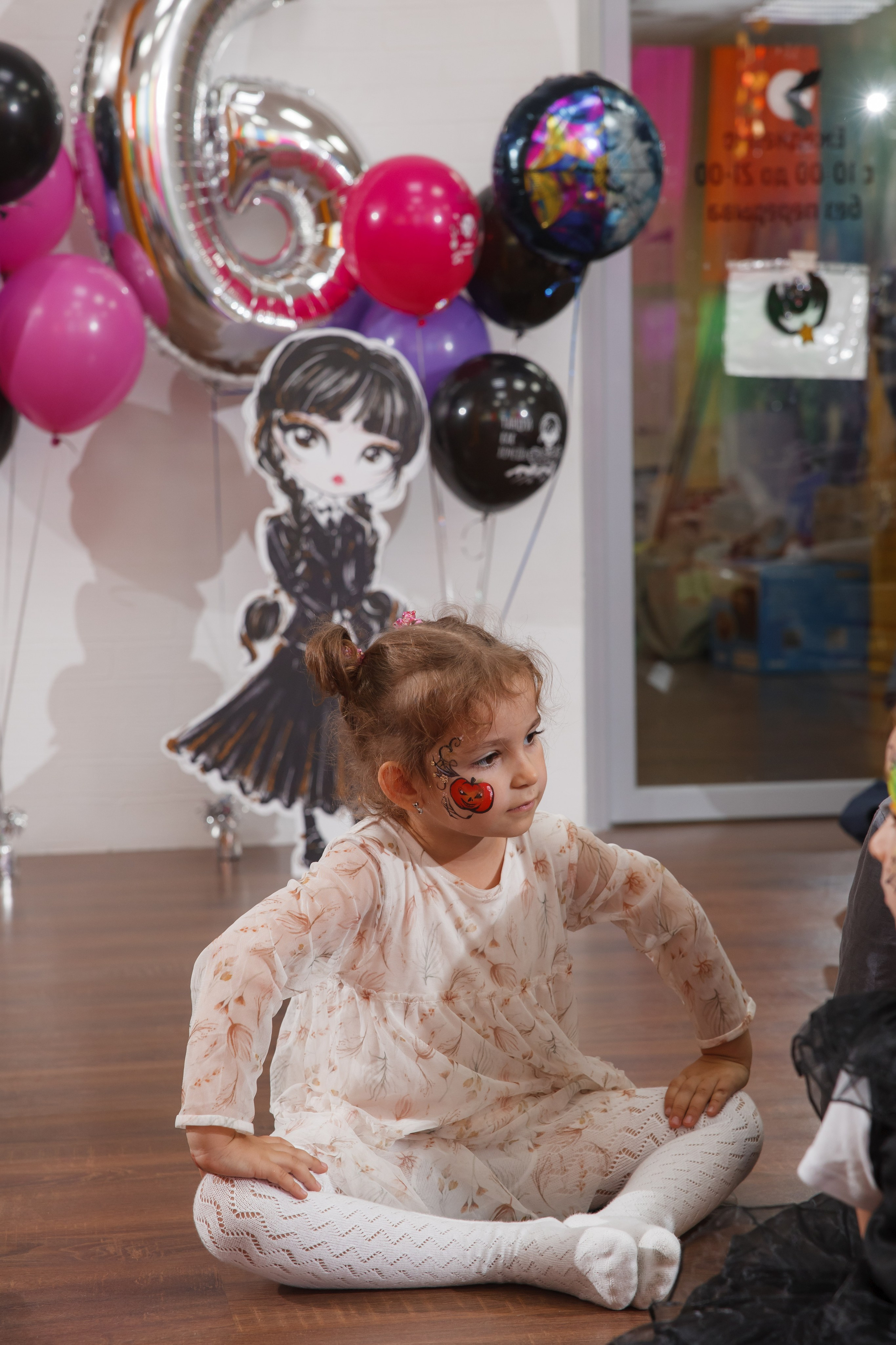 День рождения Маши в стиле «Wednesday». Свадебный и репортажный фотограф (Москва, Королев и другие)