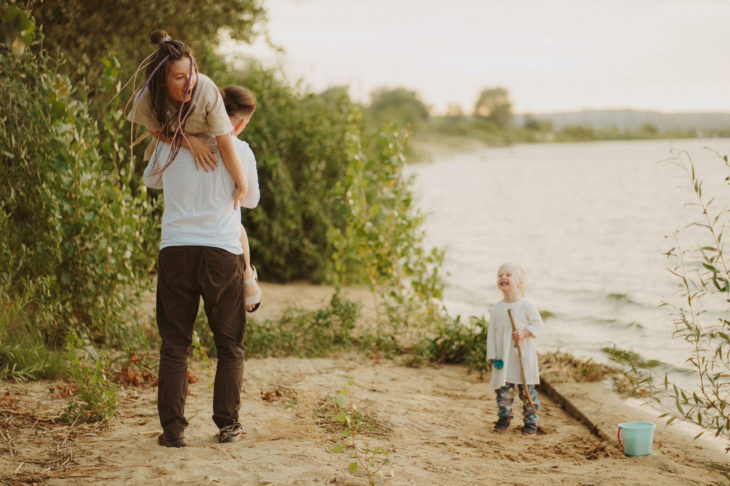 Женя, Рита и приключение Есени на берегу Волги. Фотограф Анна Кузнецова | Казань | Красная Поляна, Сириус, Сочи