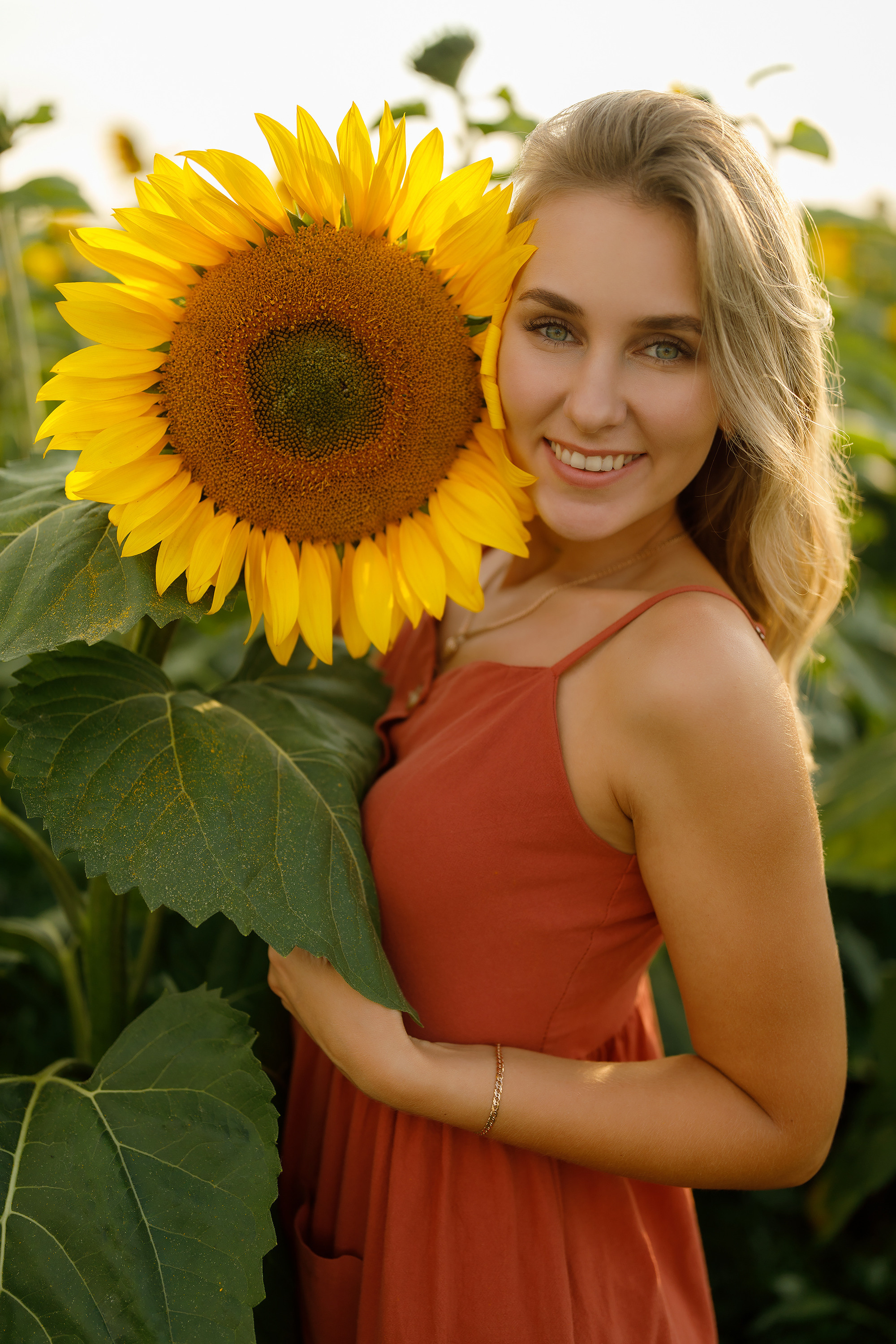 Женский портрет фотосессия. Фотограф-контентмейкер в Красноярске Евгений Тункеев