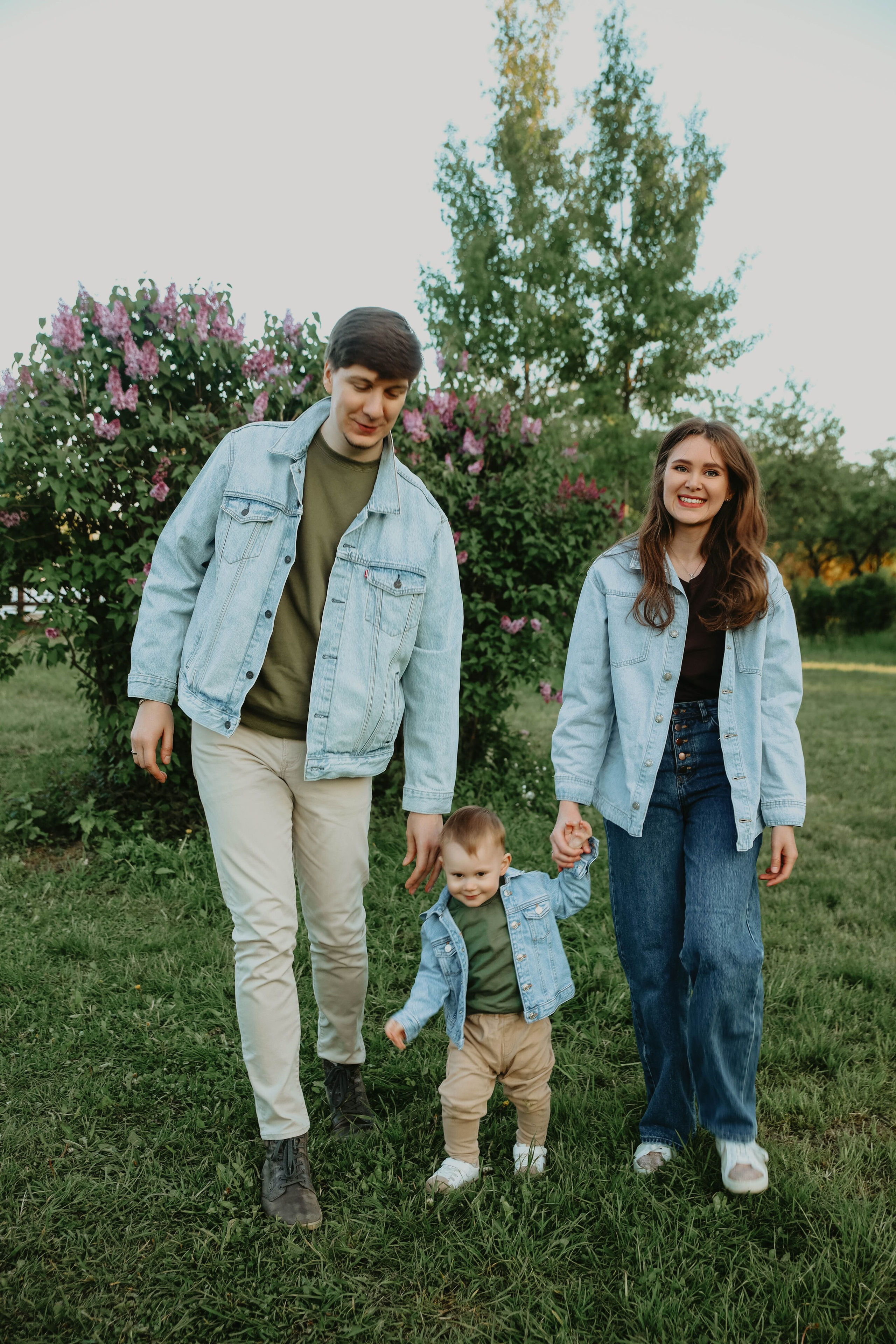 Семейная фотосессия с детьми в парке Коломенское. Свадебный и семейный фотограф в Москве