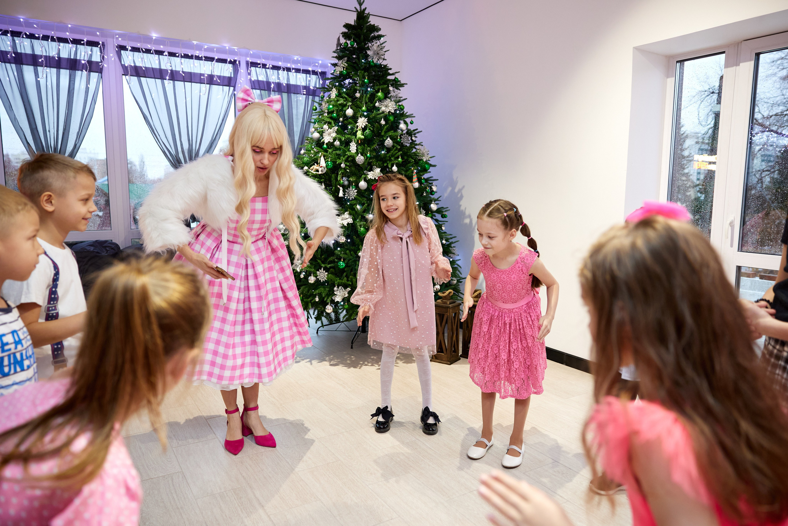 Студия праздников. Разножанровый Фотограф в Омске Артём Руднев