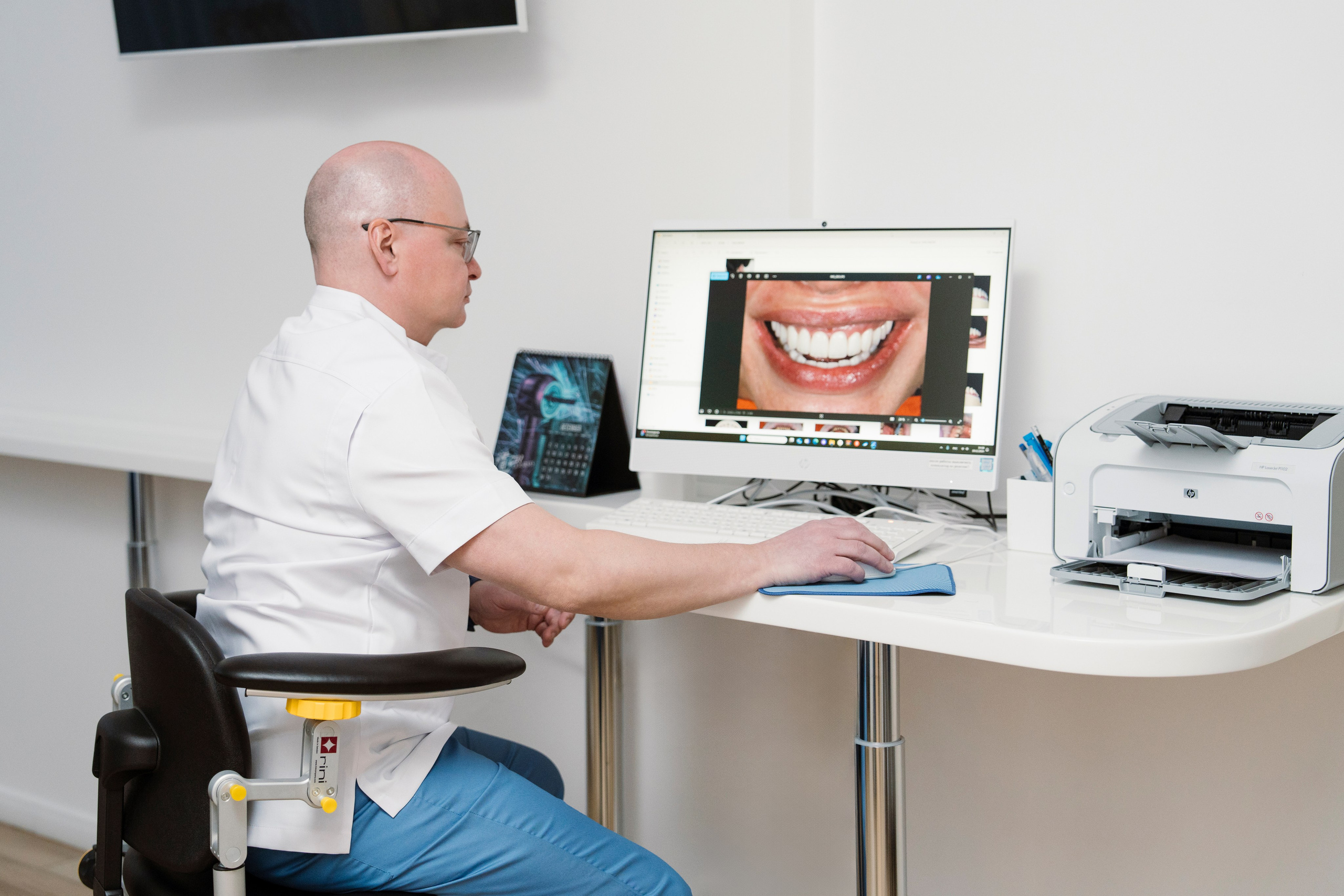 Фотосессия стоматолога в Москве — фотограф Елена Назаренко. Бизнес портрет в Москве — фотограф Елена Назаренко