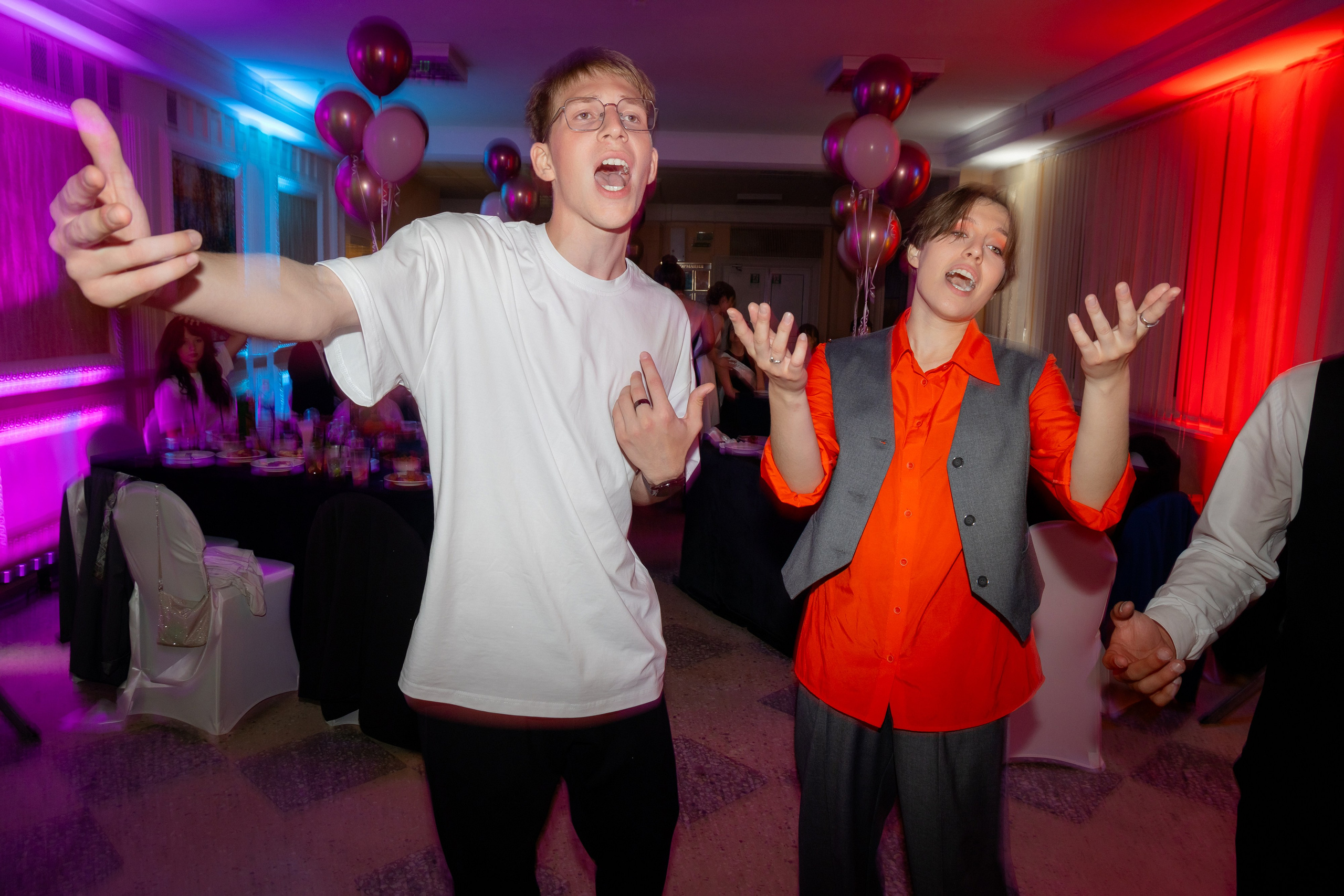 Школьный выпускной 2024 год в Соколе (Минск). Свадебный фотограф в Минске/Беларуси Сергей Спиридонов