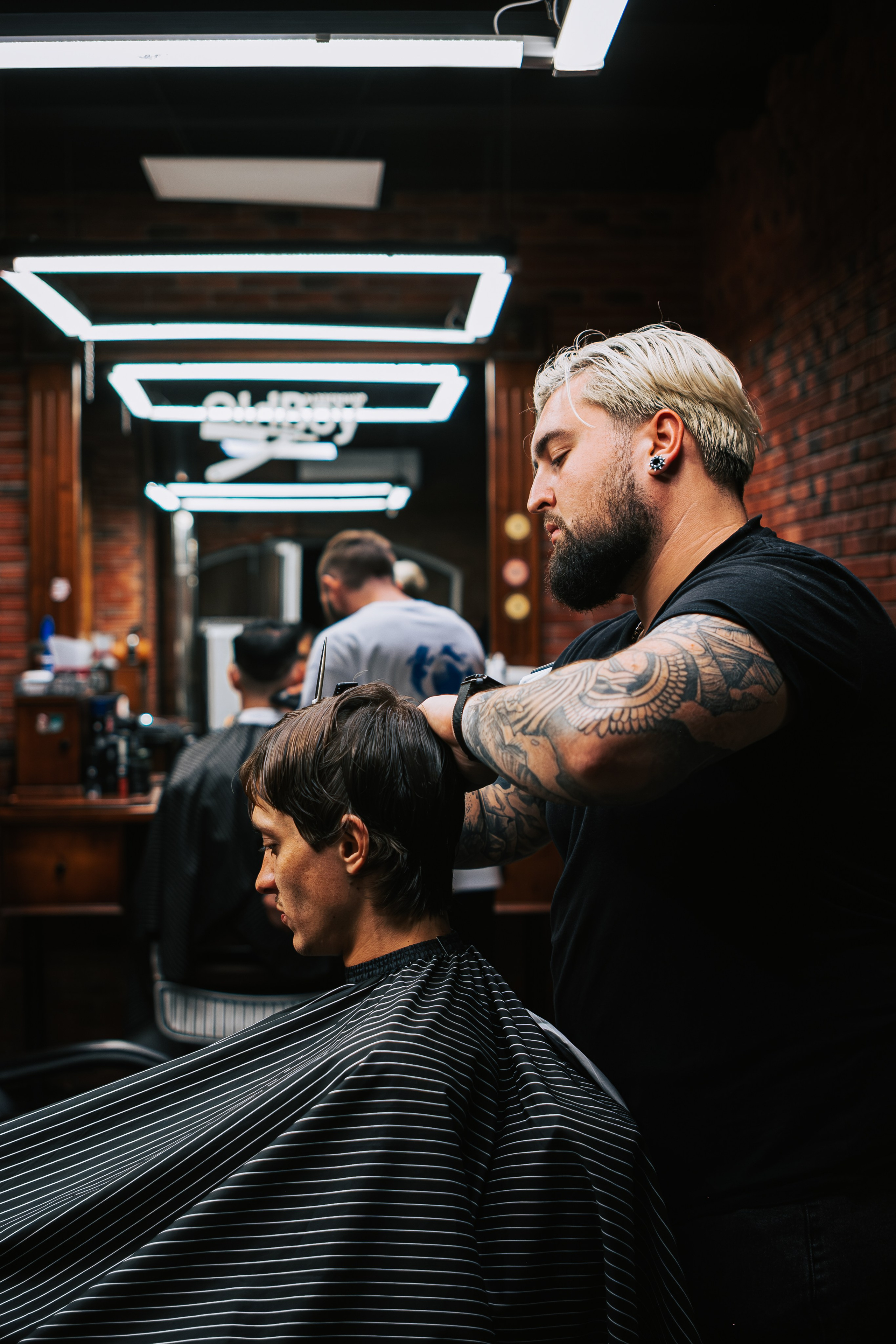 Контент-съемка барбершоп OLDBOY. Коммерческий и Портретный Фотограф Симферополь Крым Максим Махо
