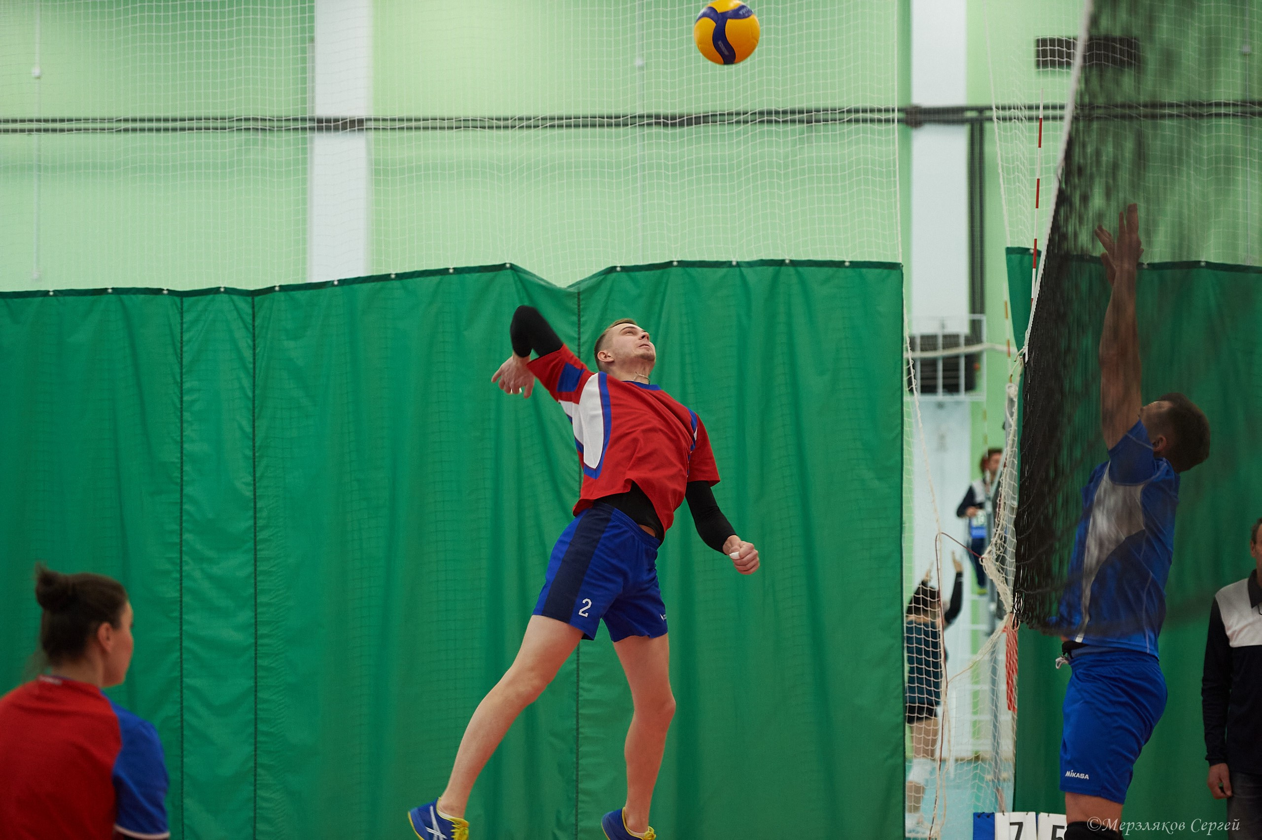Новогодний волейбольный турнир. Ижевск. 16.12.23. Спортивный репортажный фотограф в Ижевске Сергей Мерзляков