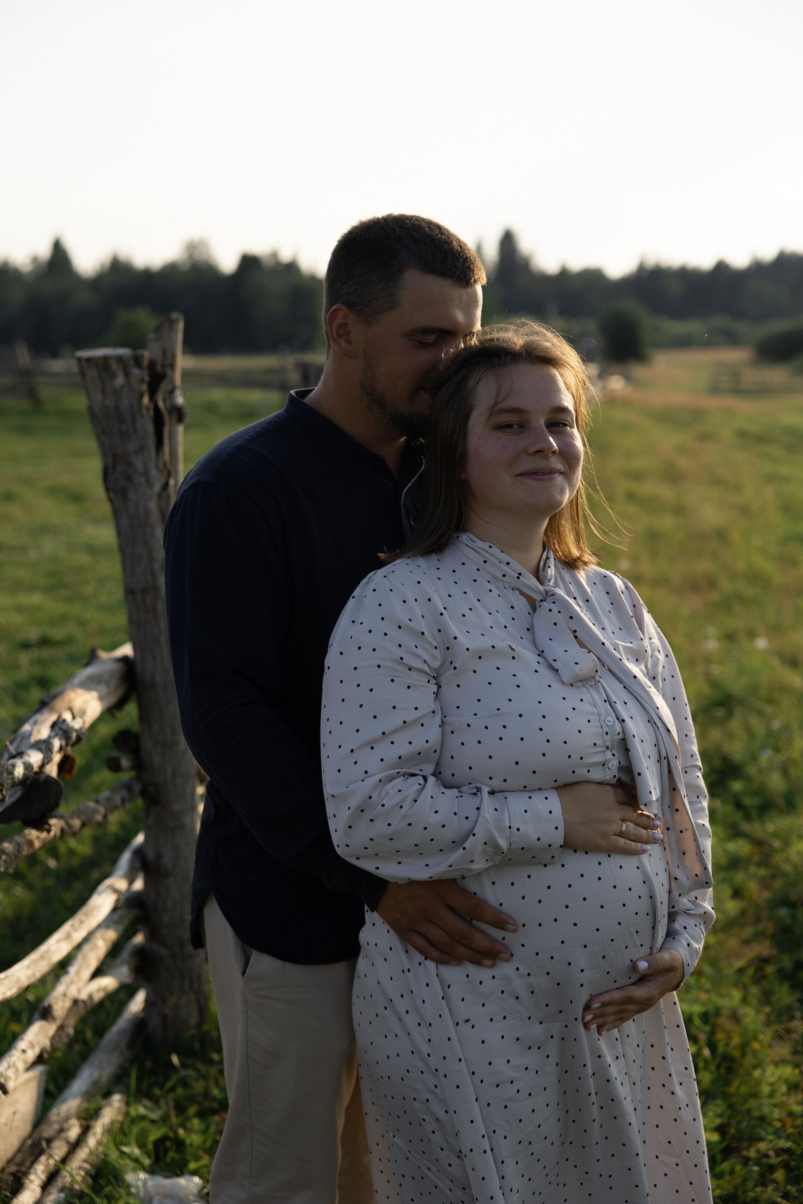 Семейная в поле. Свадебный фотограф в Санкт — Петербурге и Ленинградской о
