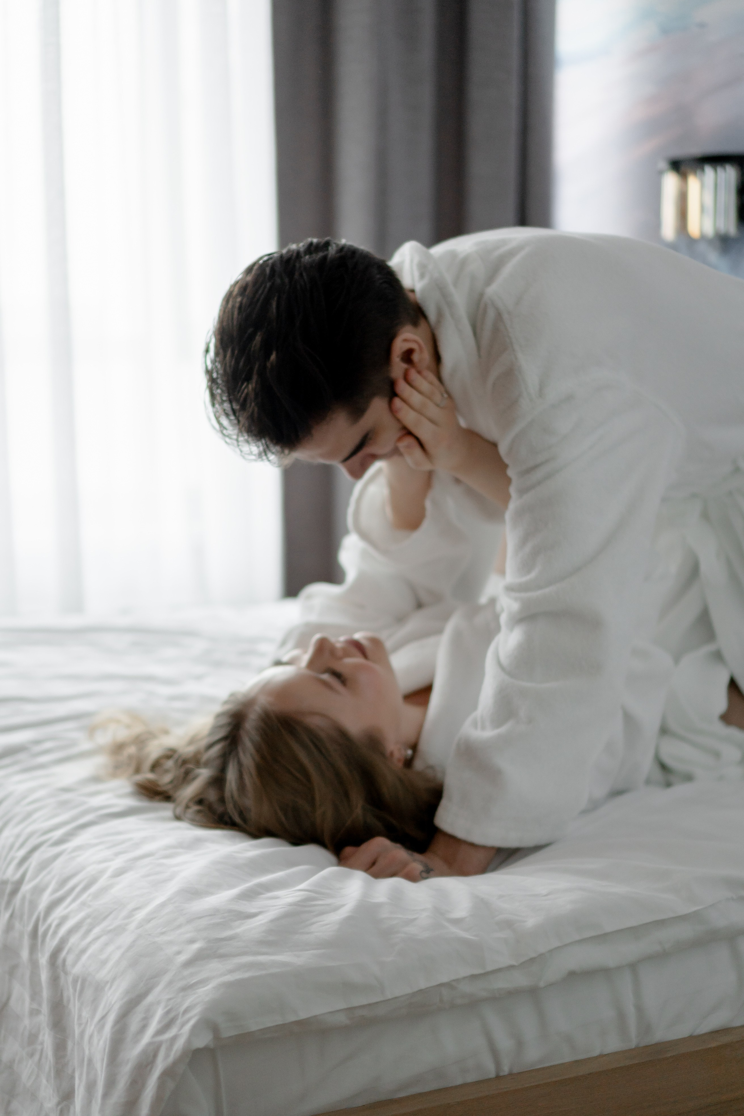 СВАДЕБНАЯ СЬЕМКА СБОРОВ В ОТЕЛЕ И ВЫЕЗД НА ЦЕРЕМОНИЮ (СНЯТО В СИБИРЕ В НИЖНЕВАРТОВСКЕ). Профессиональный фотограф, Санкт-Петербург — Виктория Богомолова