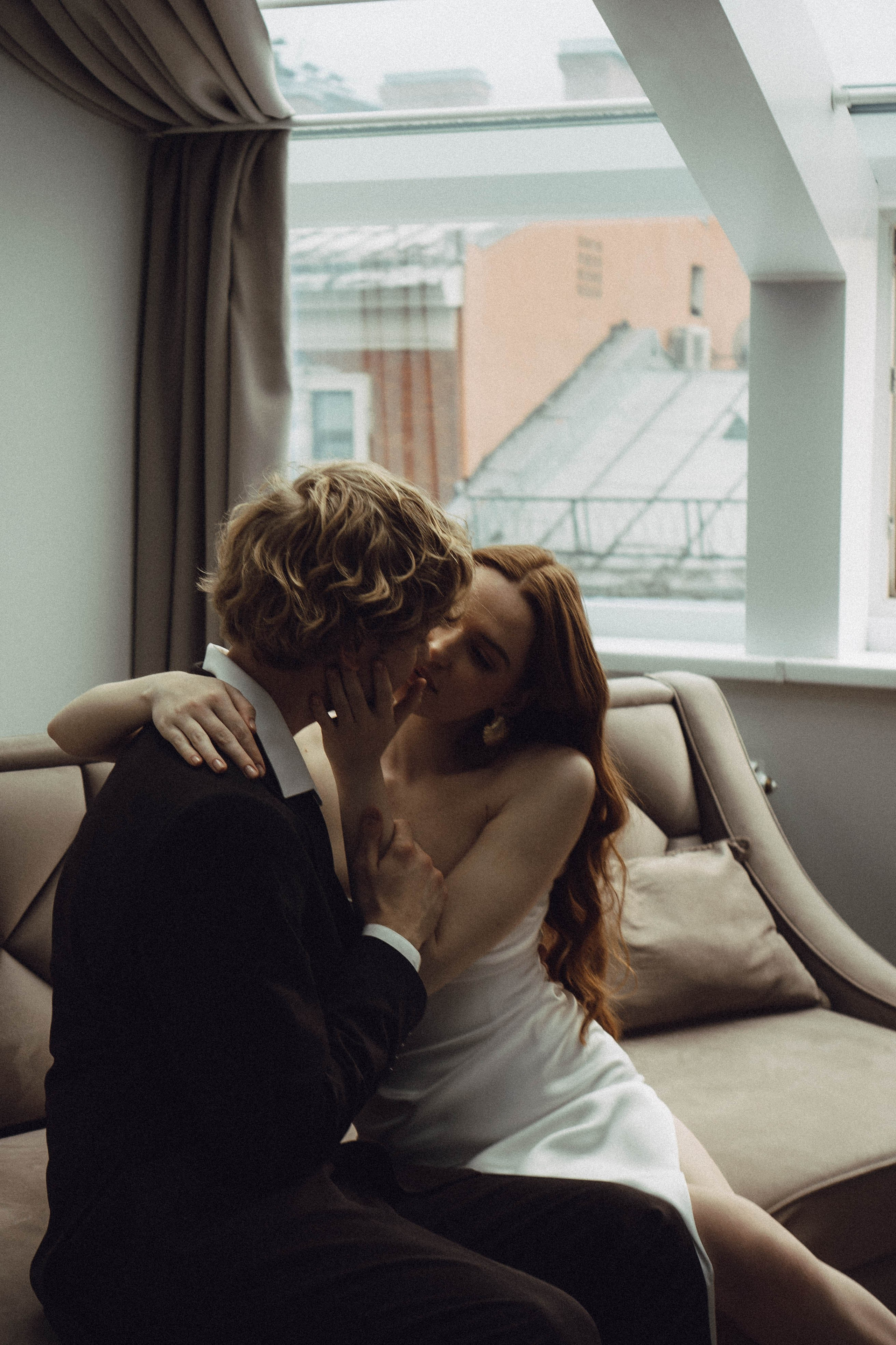 СВАДЕБНАЯ СЬЕМКА В ОТЕЛЕ. СБОРЫ ЖЕНИХА И НЕВЕСТЫ И ТАКЖЕ ТОР И ПОДГОТОВКА К ПРОГУЛКЕ. Профессиональный фотограф, Санкт-Петербург — Виктория Богомолова