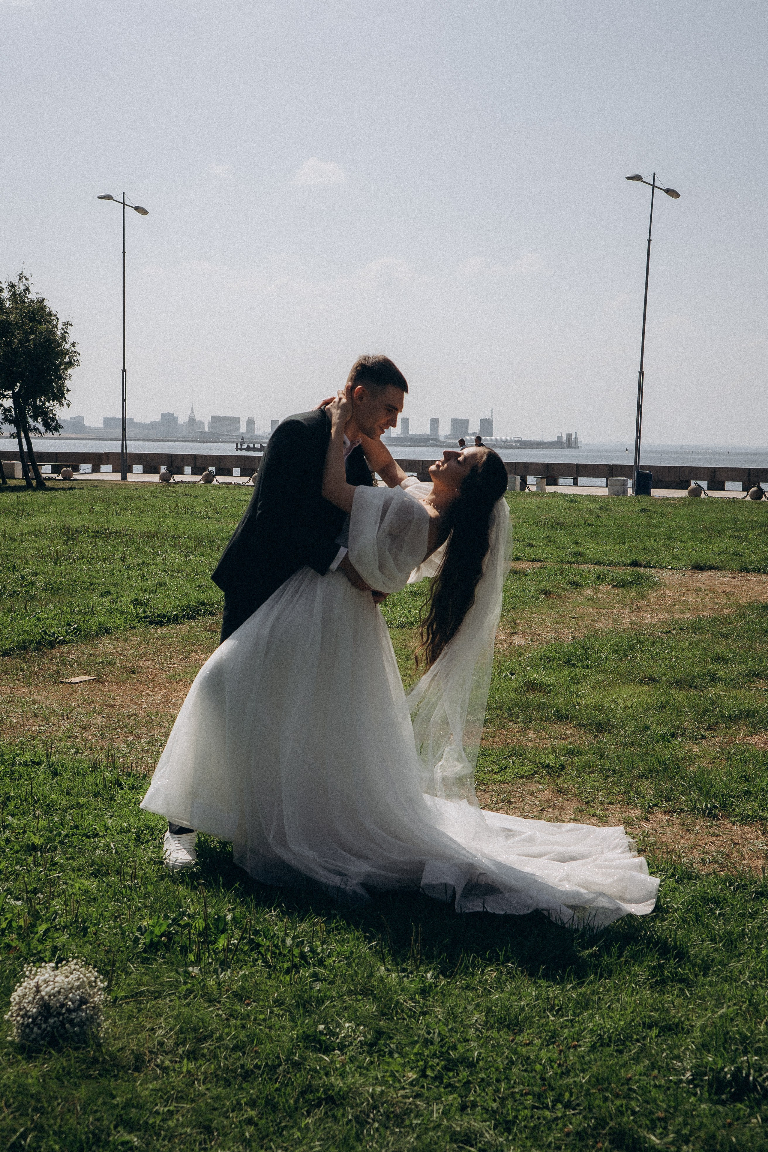 СВАДЕБНАЯ СЬЕМК В ПАРКЕ 300-ЛЕТИЯ. Профессиональный фотограф, Санкт-Петербург — Виктория Богомолова